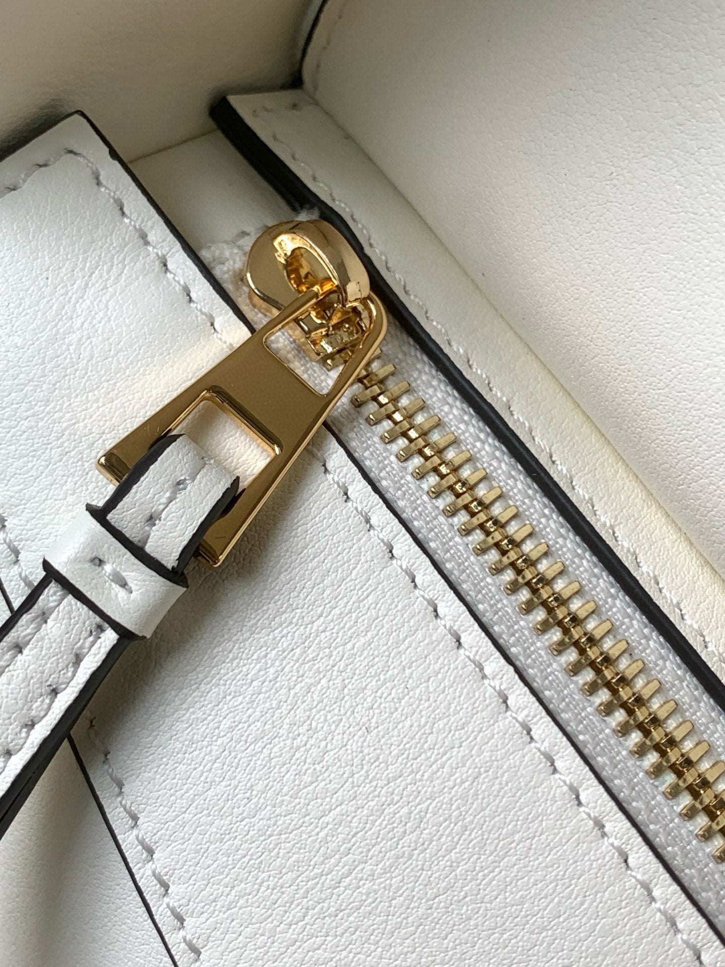 LuxluxHouse Best Quality Bags Loewe Women