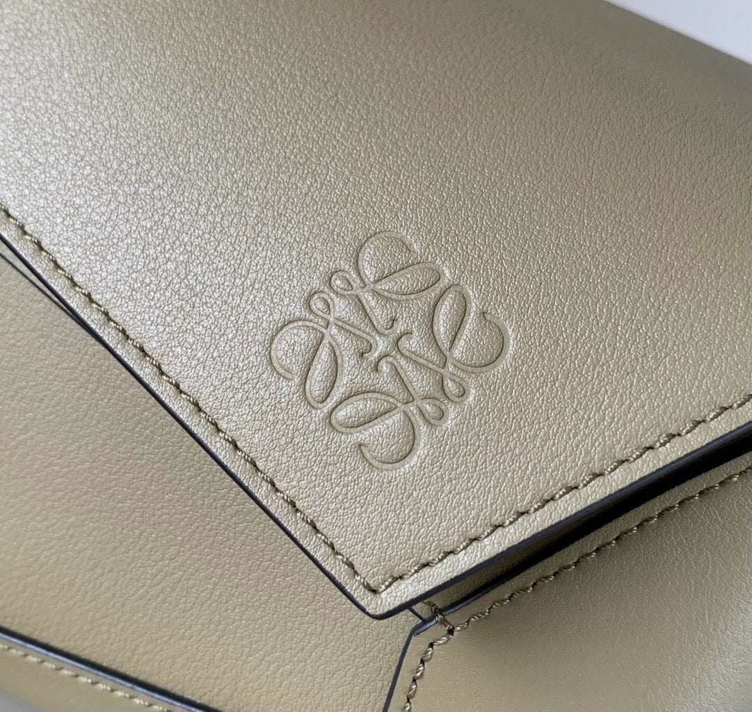 LuxluxHouse Best Quality Bags Loewe Women