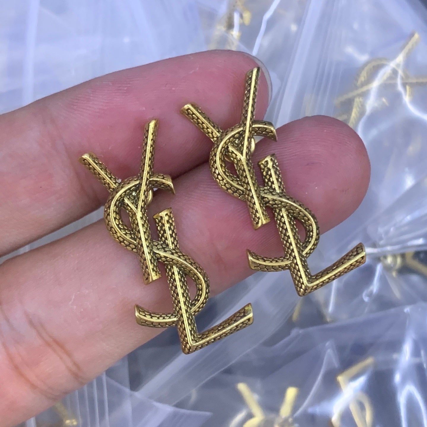 LuxluxHouse Low Price And High Quality Accessories YSL