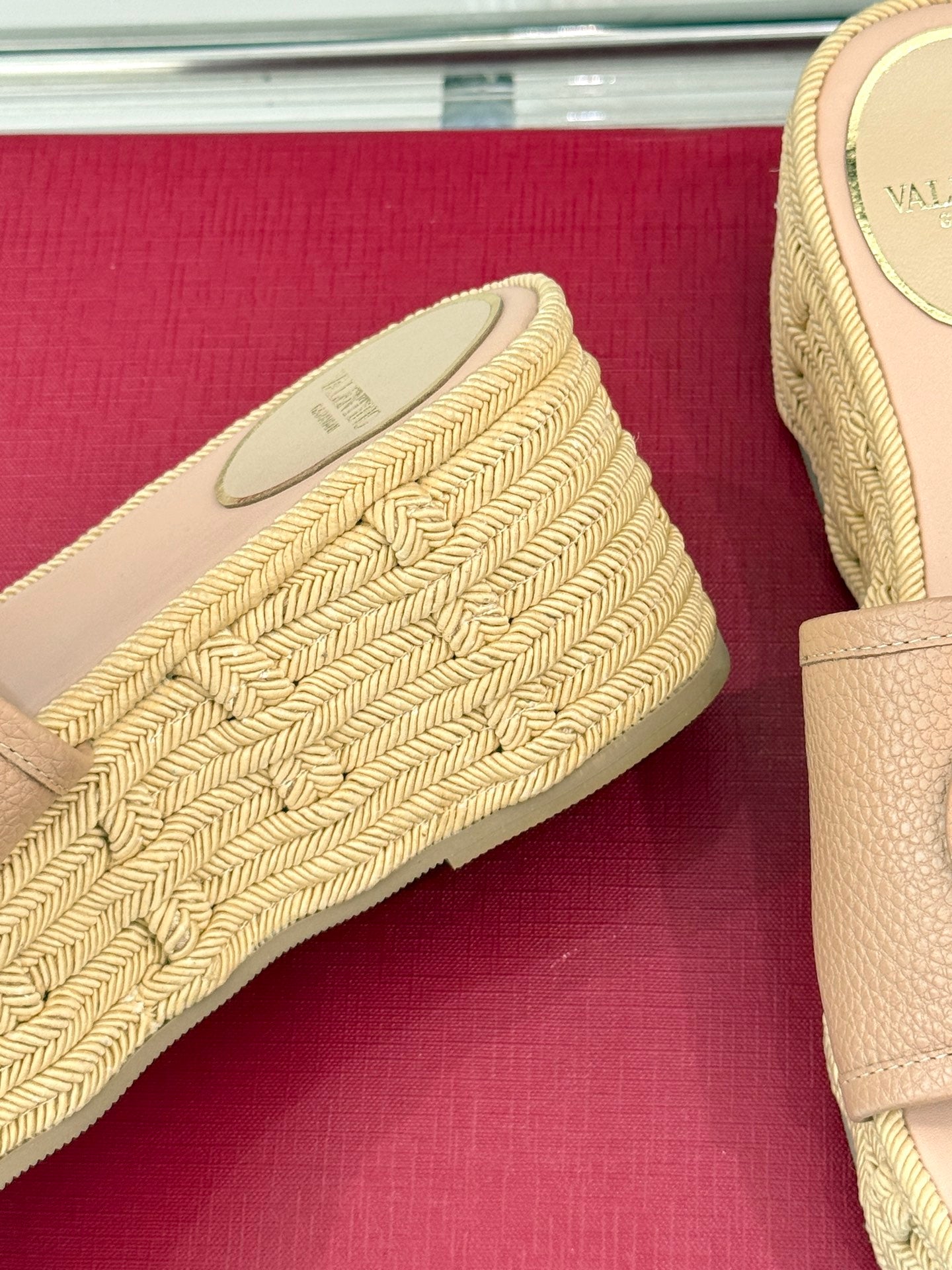 LuxluxHouse Best Quality Valentino Women Shoes