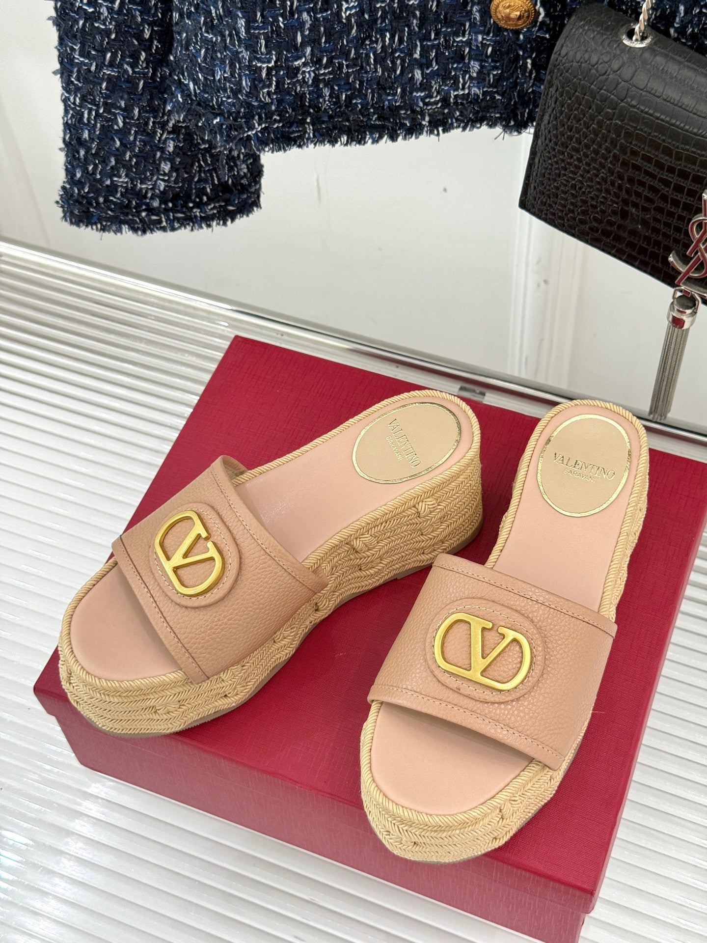 LuxluxHouse Best Quality Valentino Women Shoes