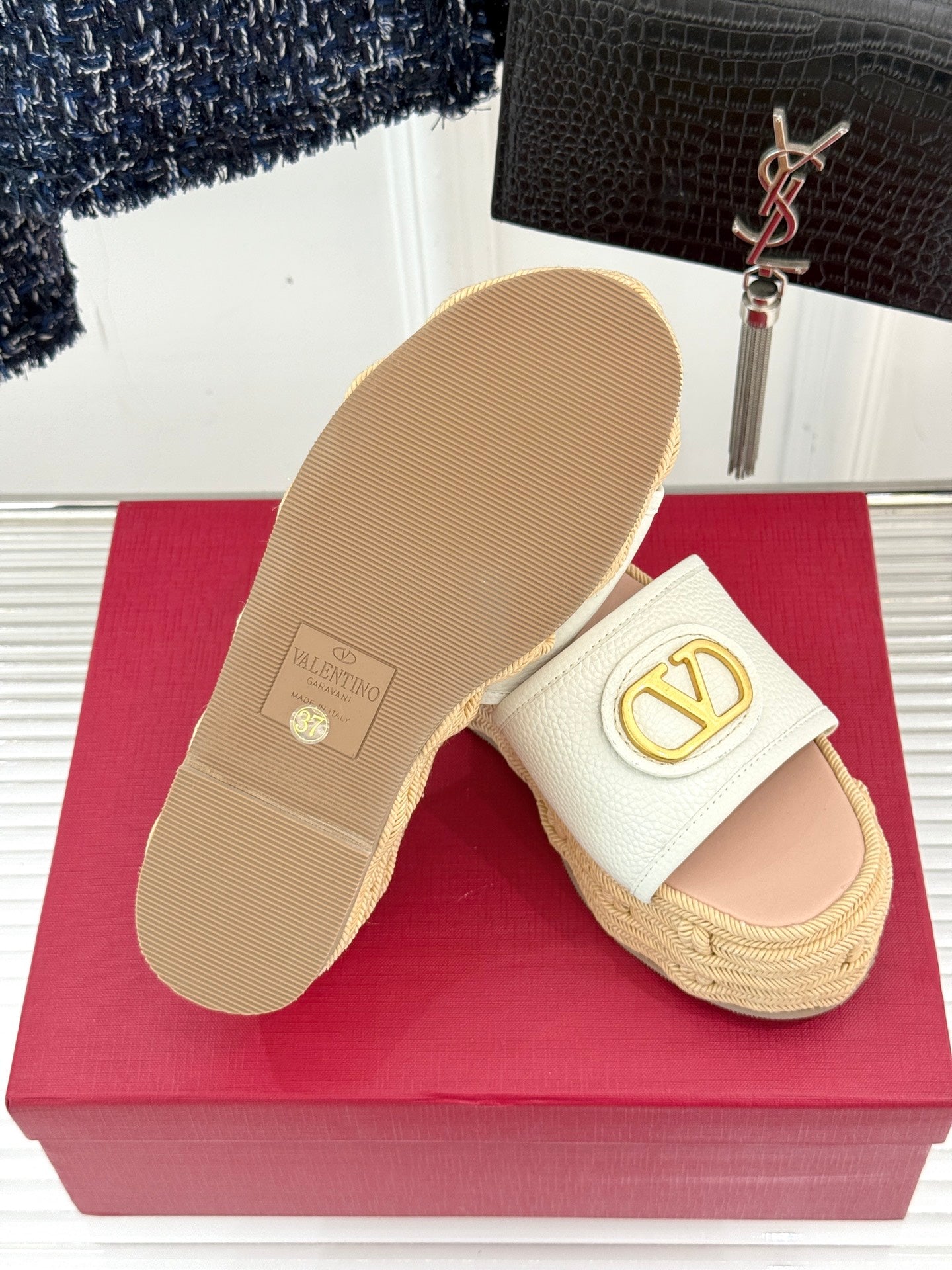 LuxluxHouse Best Quality Valentino Women Shoes