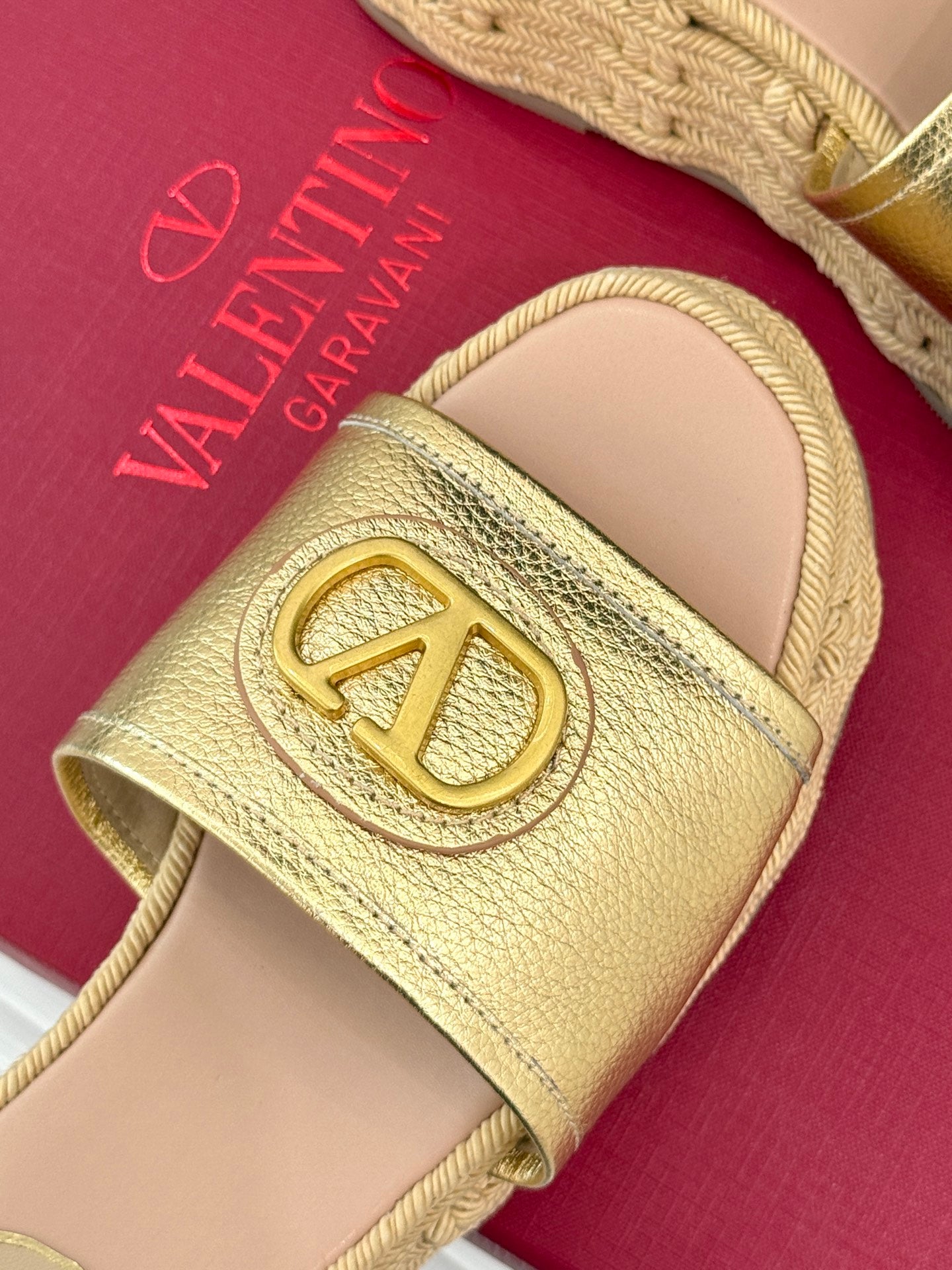 LuxluxHouse Best Quality Valentino Women Shoes