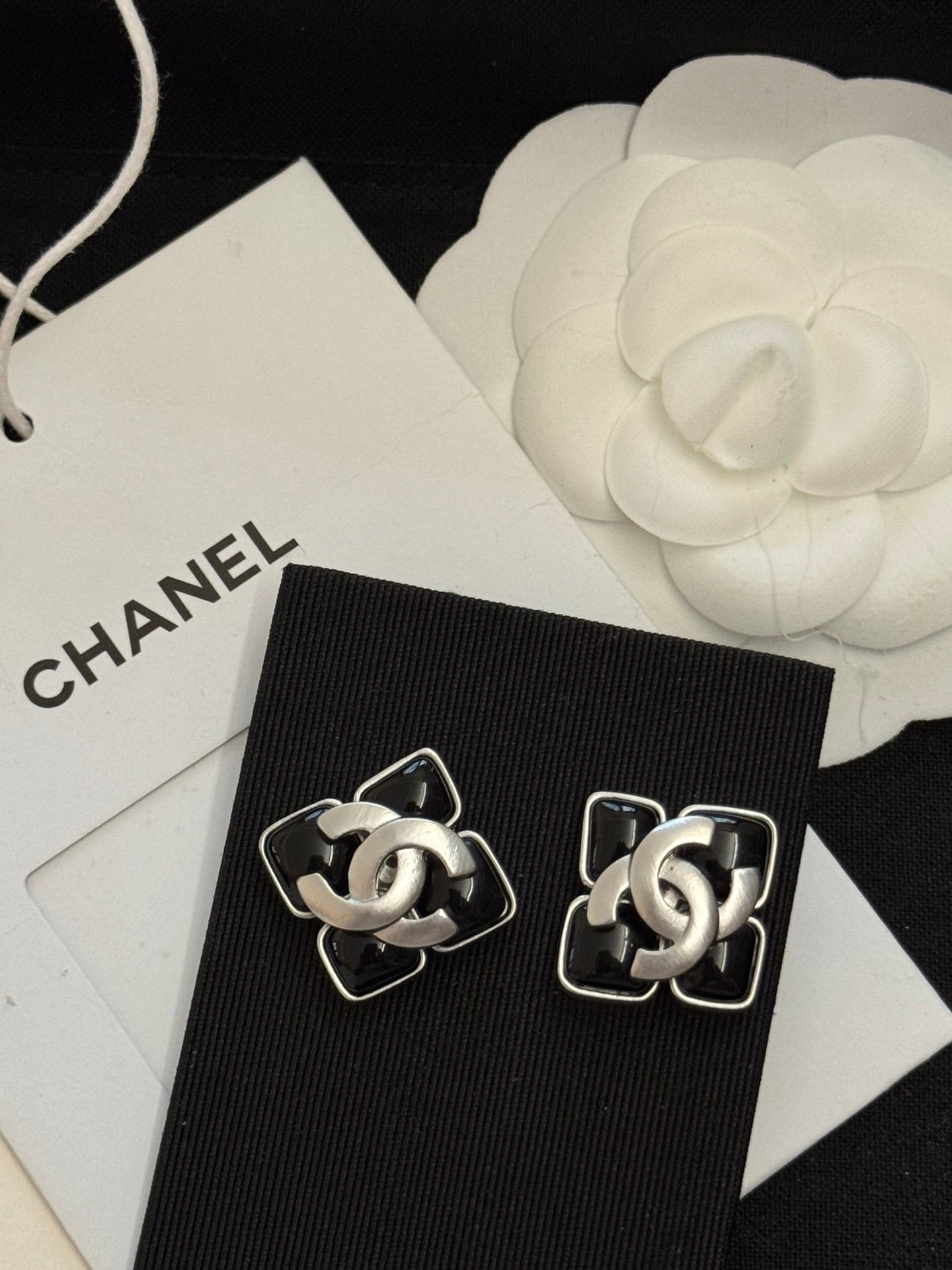 LuxluxHouse Low Price And High Quality Accessories Chanel