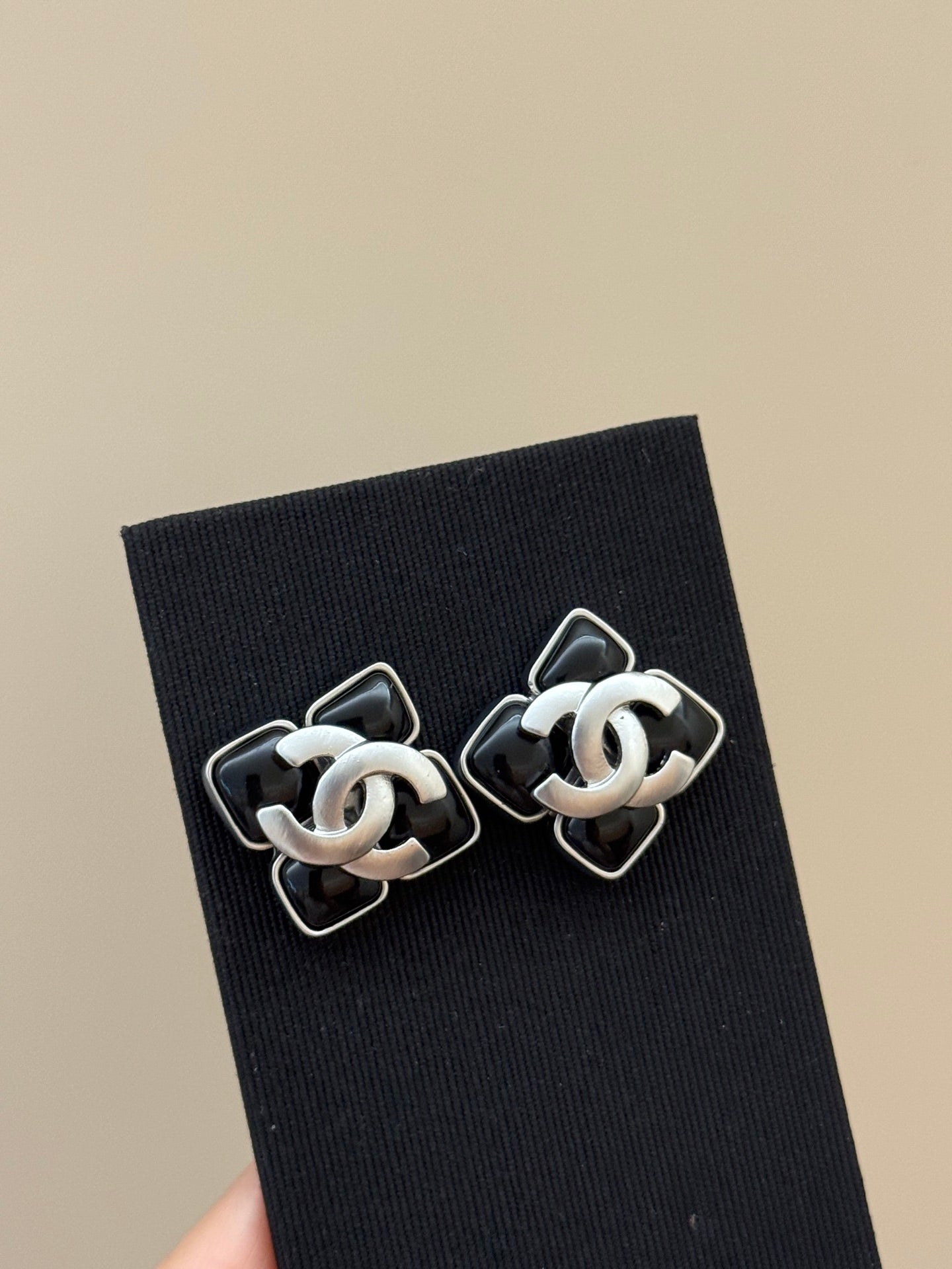 LuxluxHouse Low Price And High Quality Accessories Chanel