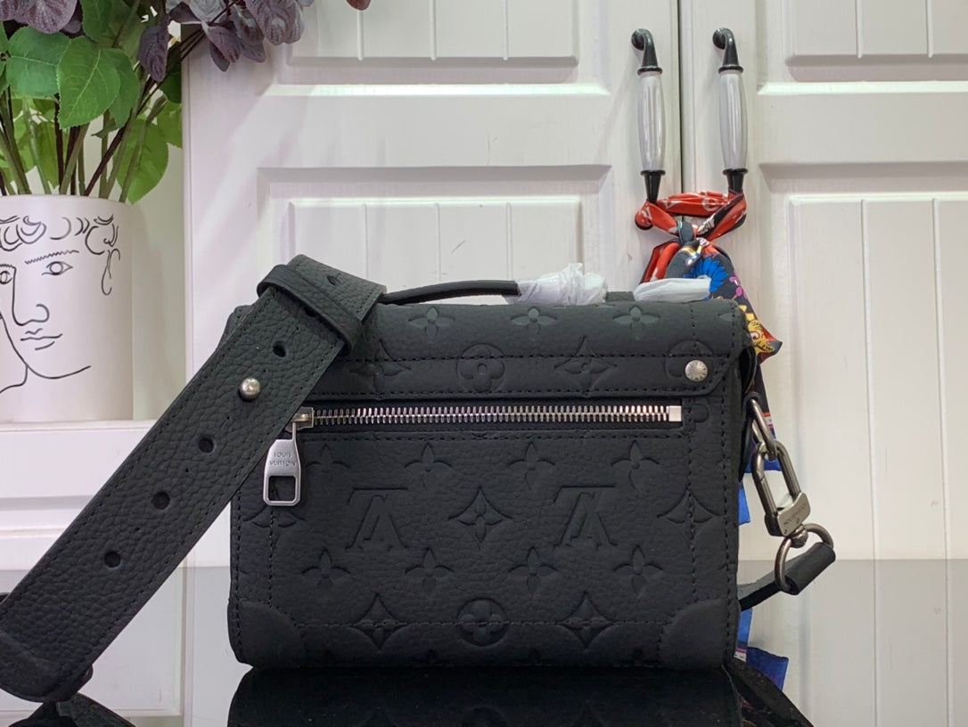 LuxluxHouse Best Quality Bags Louis Vuitton Men