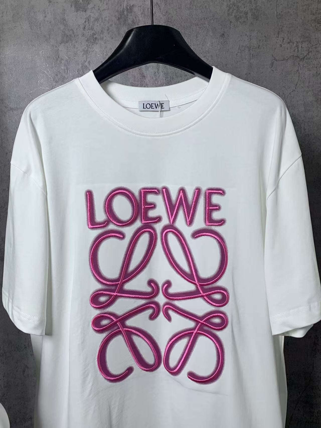 LuxluxHouse Best Quality Clothes T-shirt Loewe