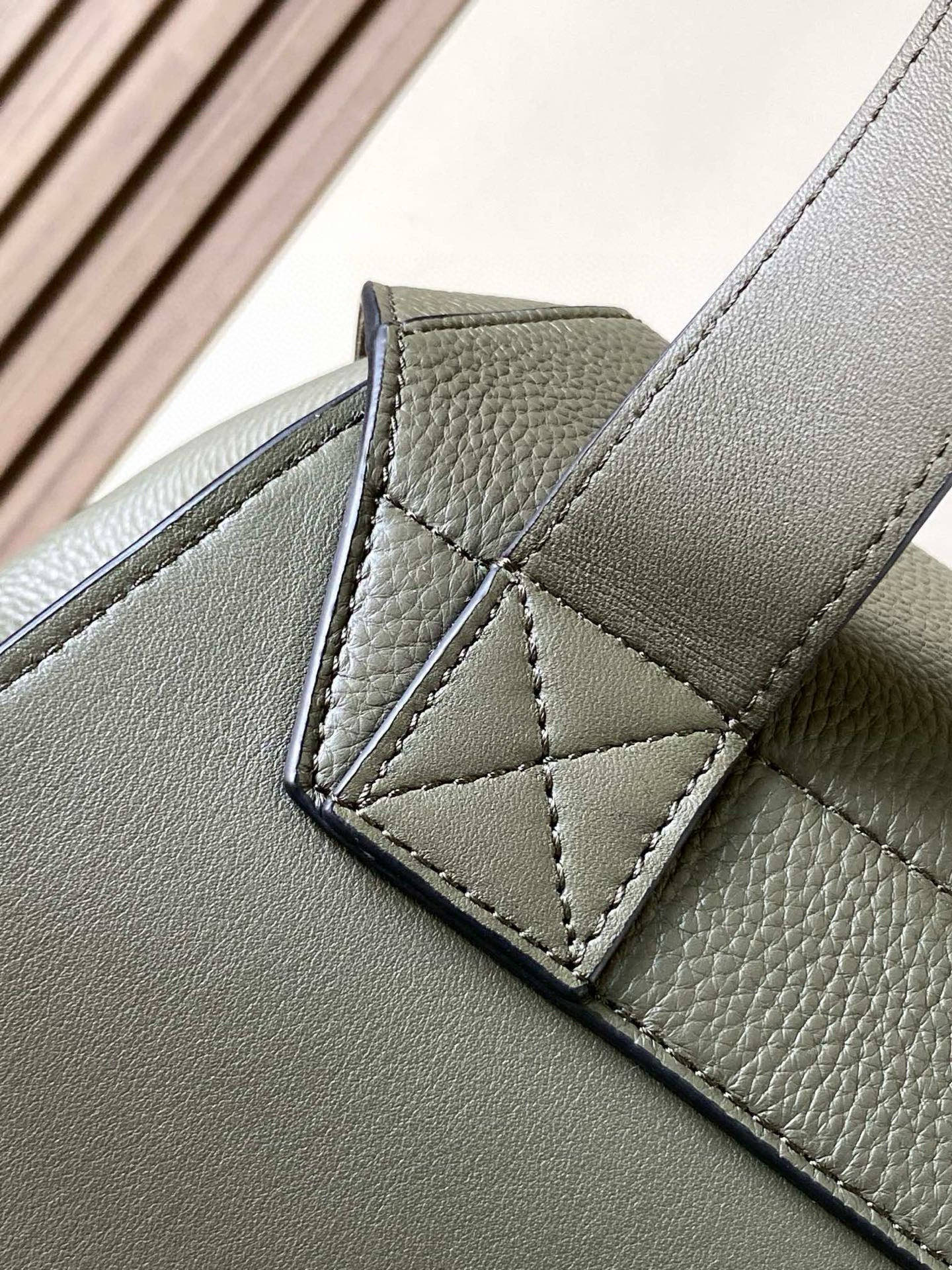 LuxluxHouse Best Quality Bags Loewe Men