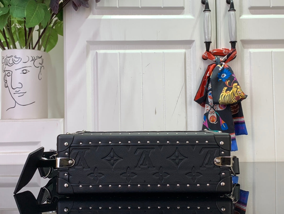 LuxluxHouse Best Quality Bags Louis Vuitton Men