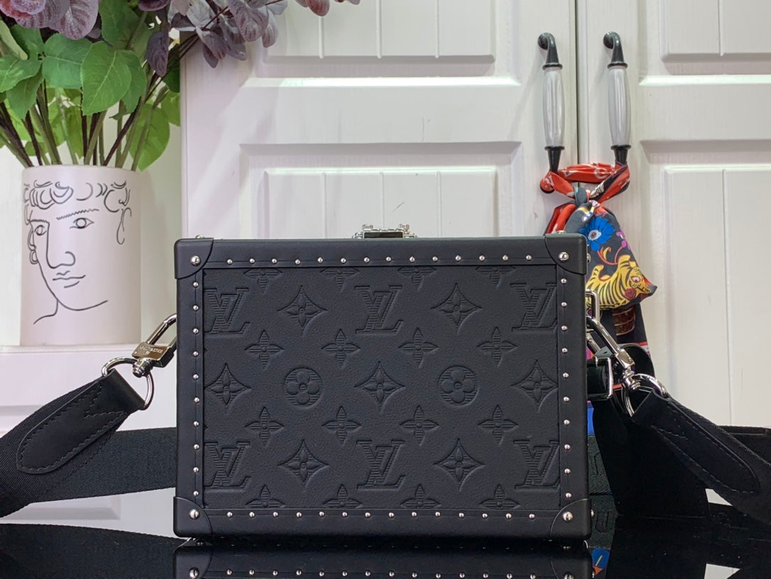 LuxluxHouse Best Quality Bags Louis Vuitton Men