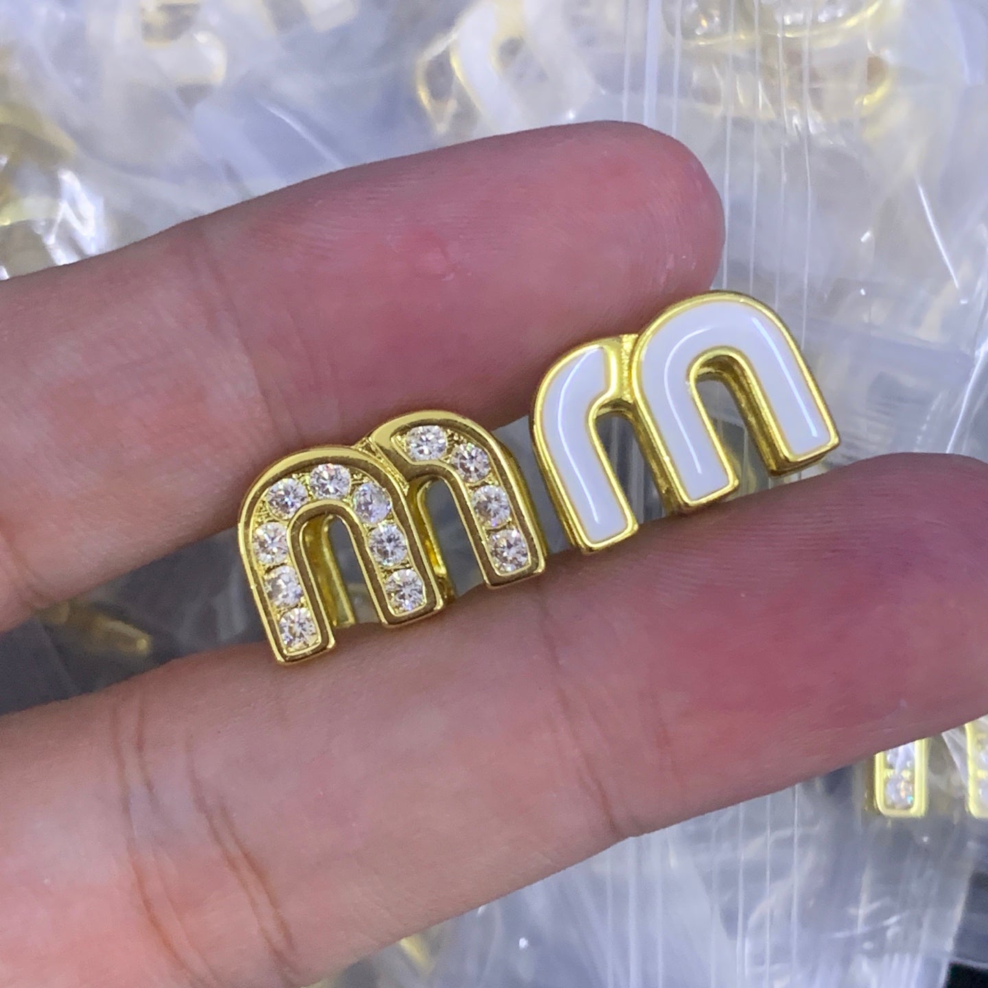 LuxluxHouse Low Price And High Quality Accessories Miu Miu
