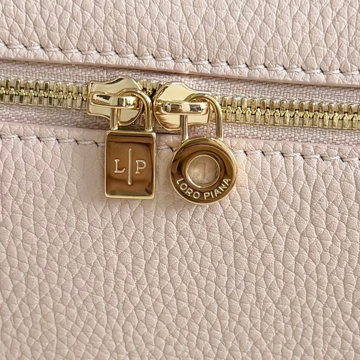 LuxluxHouse Best Quality Bags Loro Piana Women