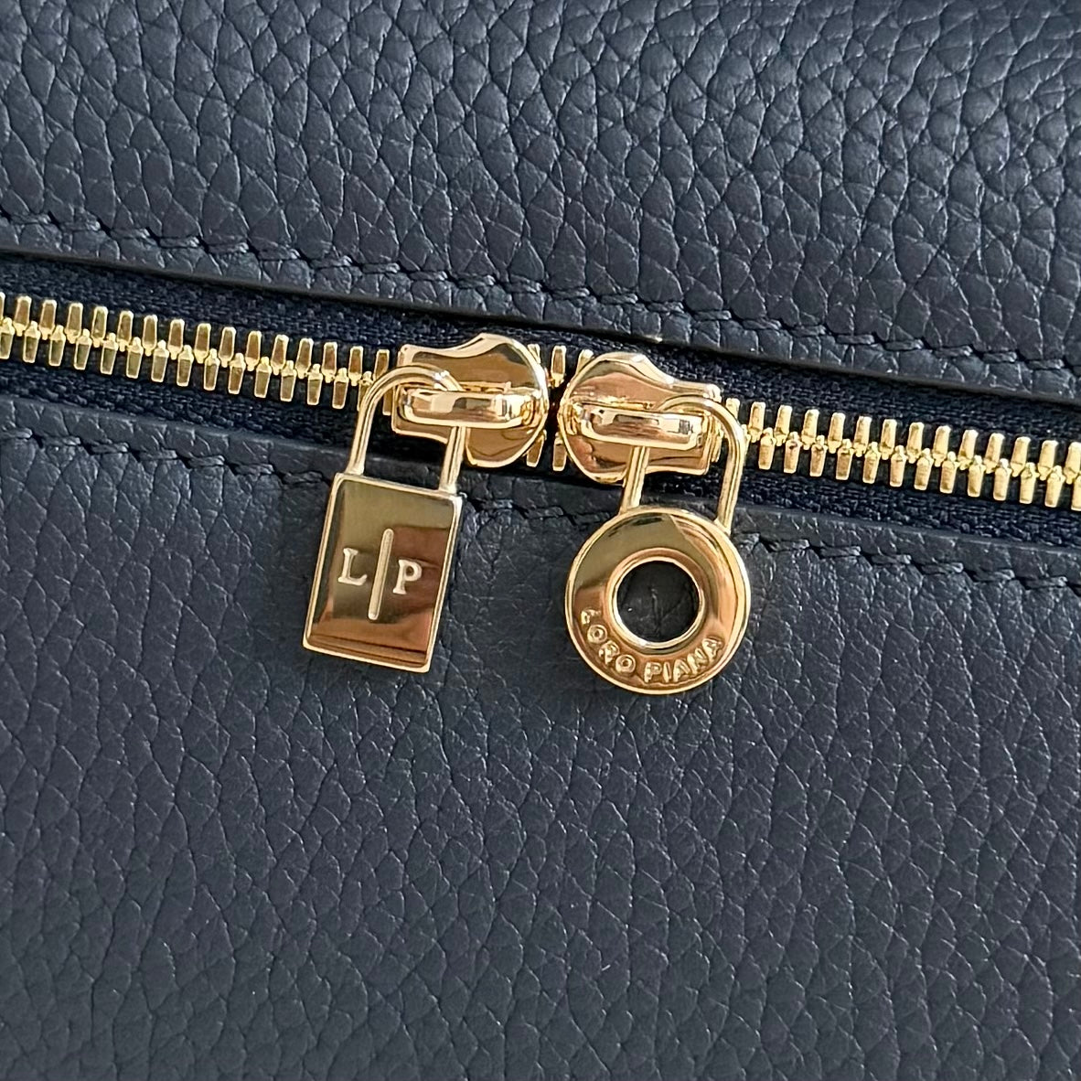 LuxluxHouse Best Quality Bags Loro Piana Women