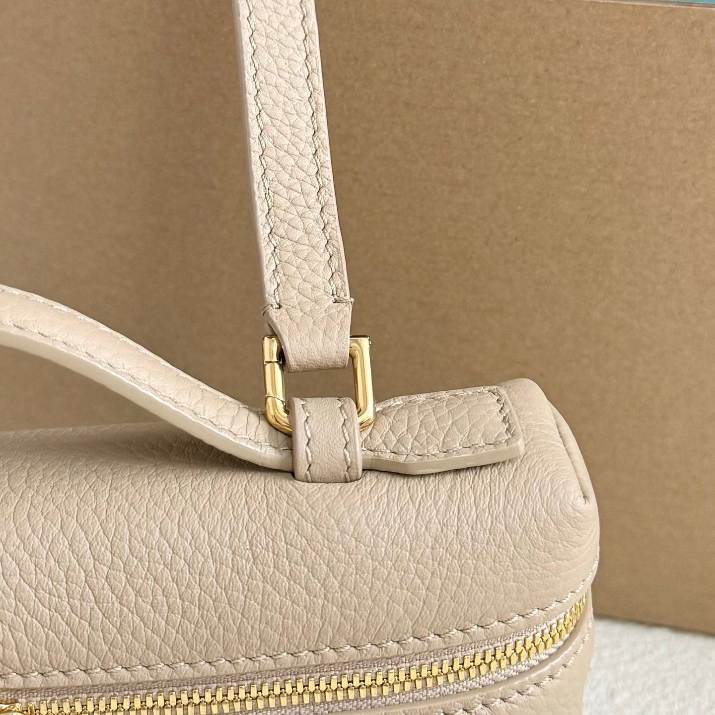 LuxluxHouse Best Quality Bags Loro Piana Women