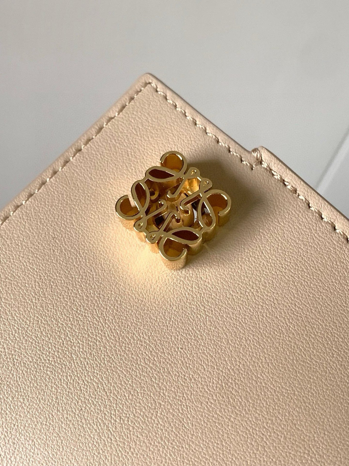 LuxluxHouse Best Quality Bags Loewe