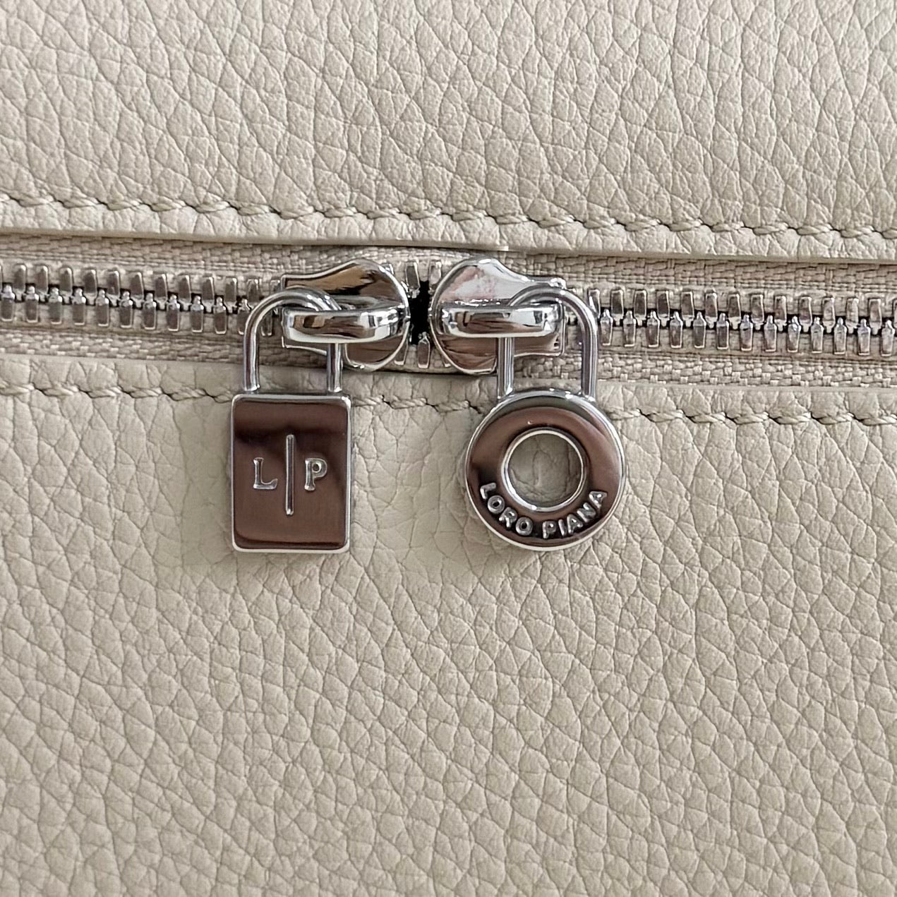 LuxluxHouse Best Quality Bags Loro Piana Women