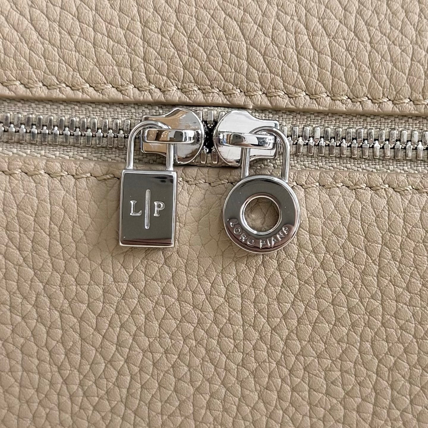 LuxluxHouse Best Quality Bags Loro Piana Women