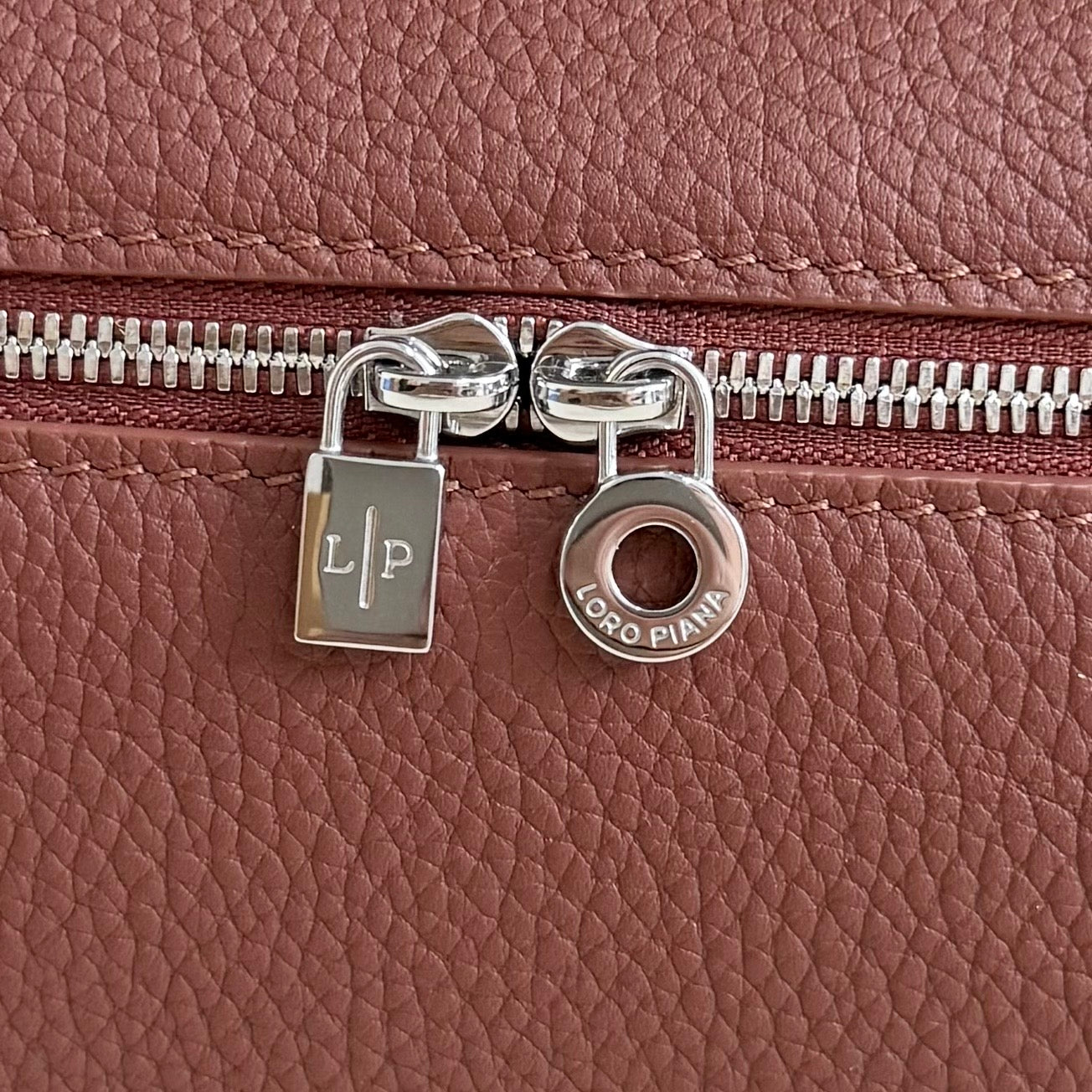 LuxluxHouse Best Quality Bags Loro Piana Women