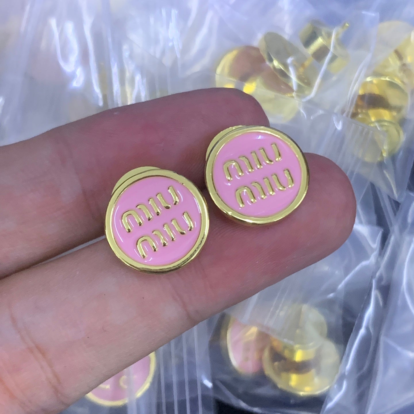 LuxluxHouse Low Price And High Quality Accessories Miu Miu