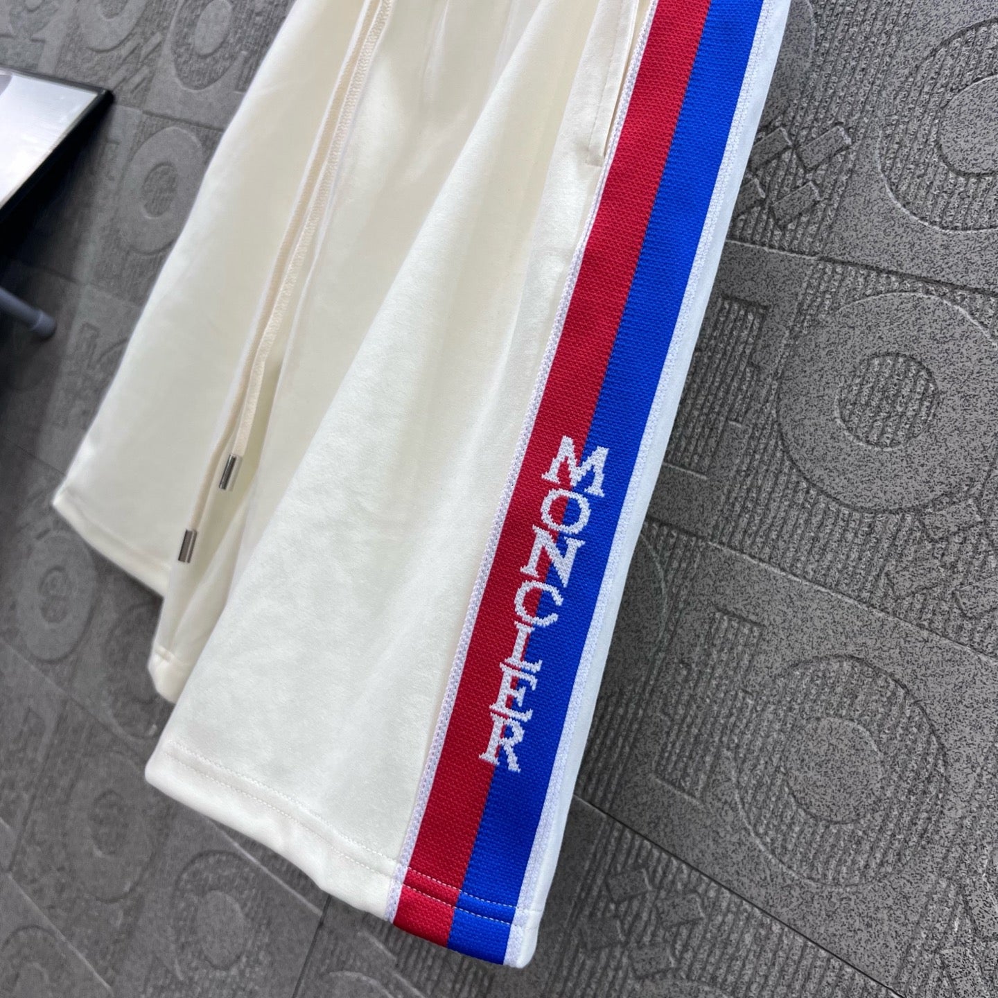 LuxluxHouse Best Quality Clothes Pants Moncler