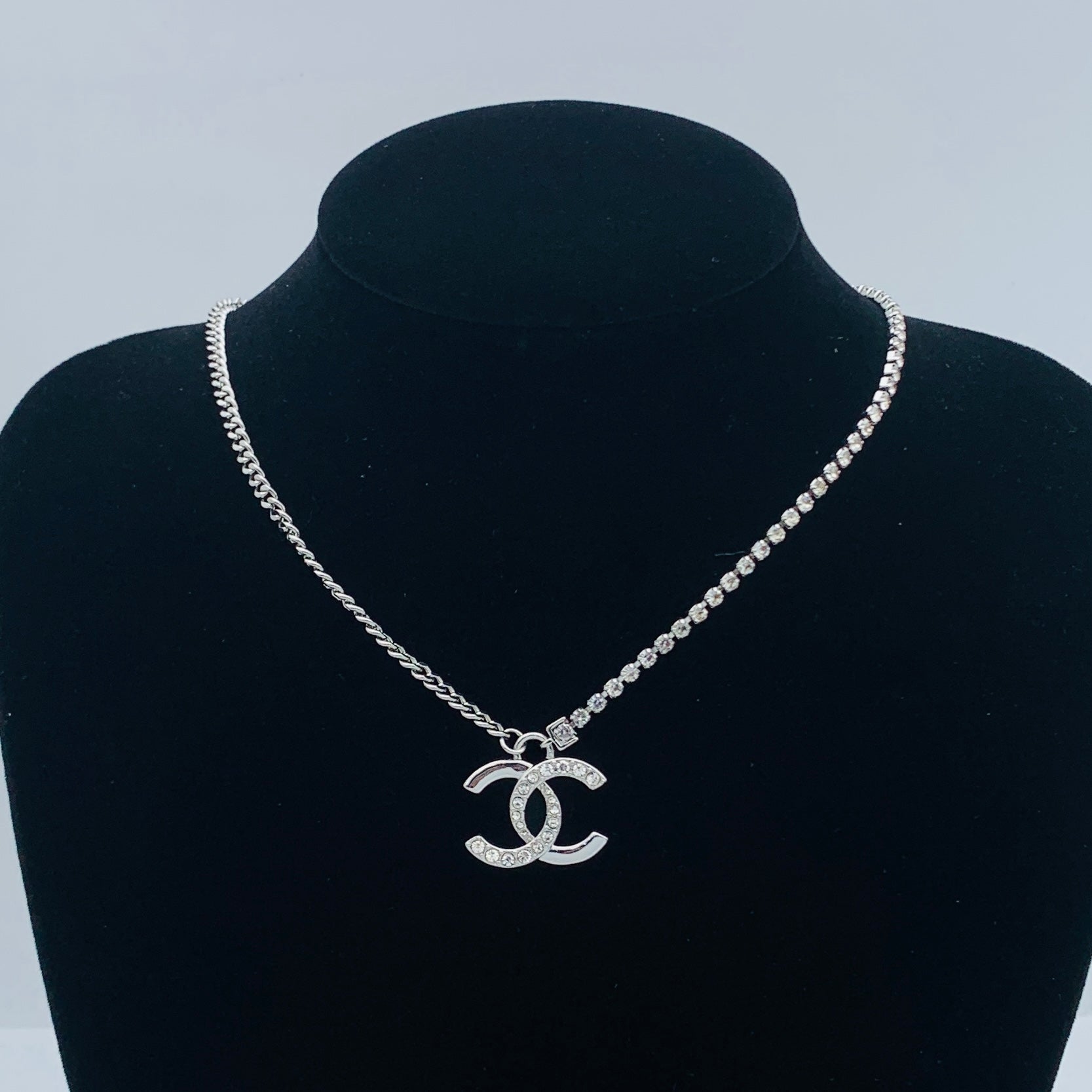 LuxluxHouse Low Price And High Quality Accessories Chanel