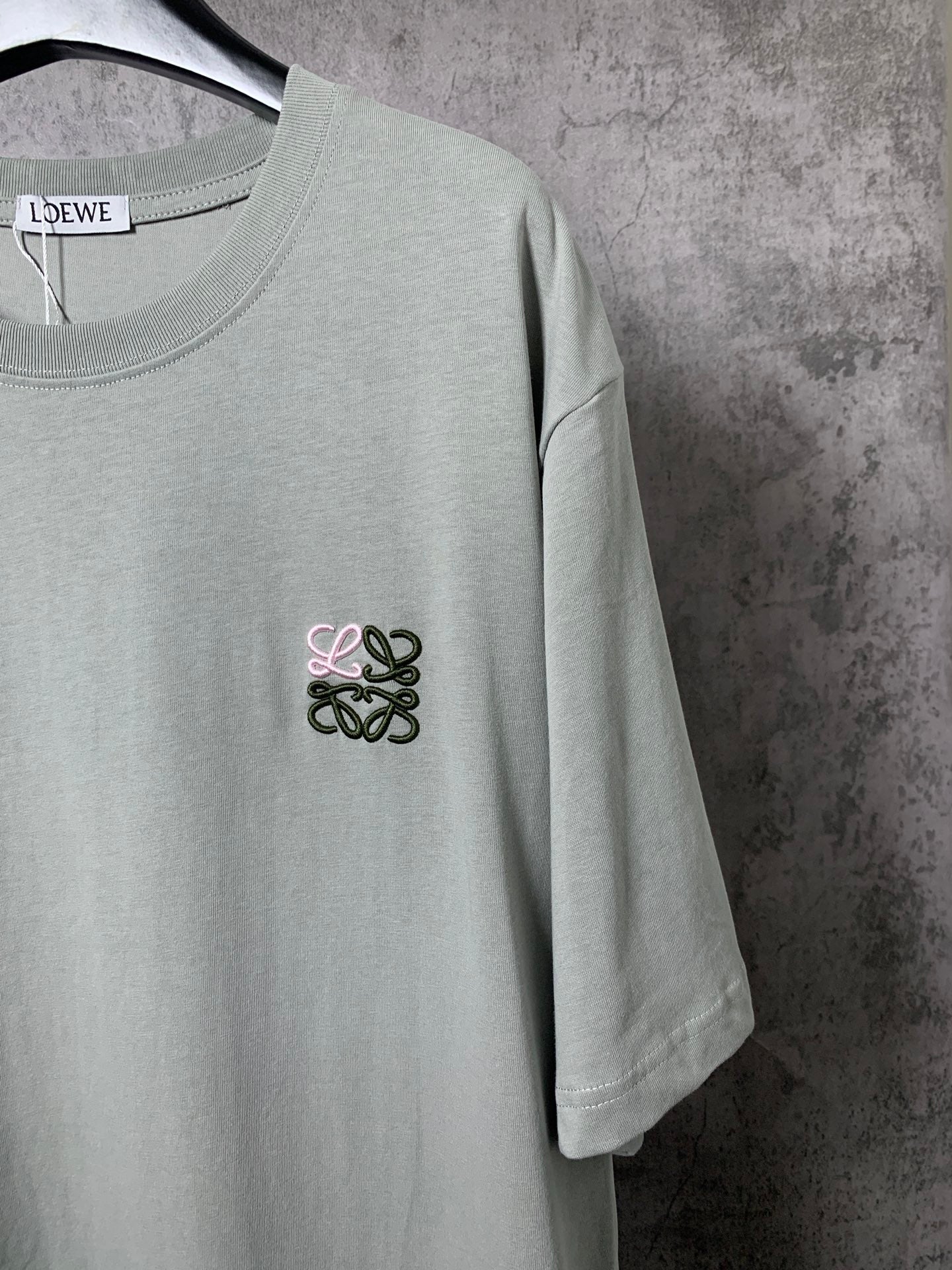 LuxluxHouse Best Quality Clothes T-shirt Loewe