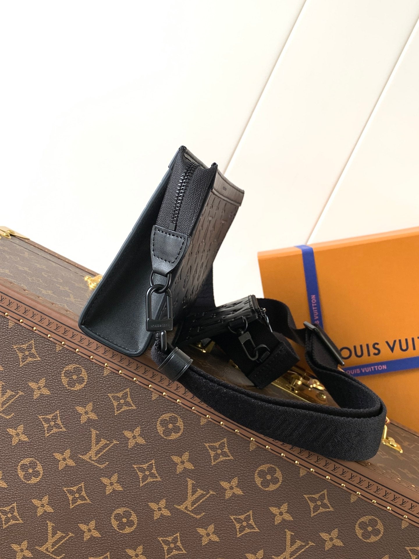 LuxluxHouse Best Quality Bags Louis Vuitton Men