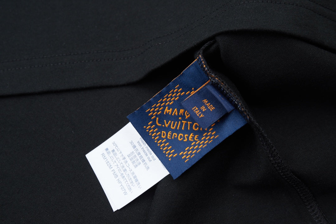 LuxluxHouse Best Quality Clothes T-shirt Louis Vuitton