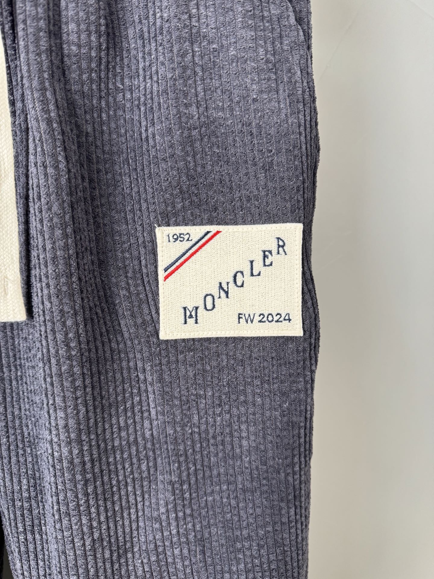 LuxluxHouse Best Quality Clothes Pants Moncler