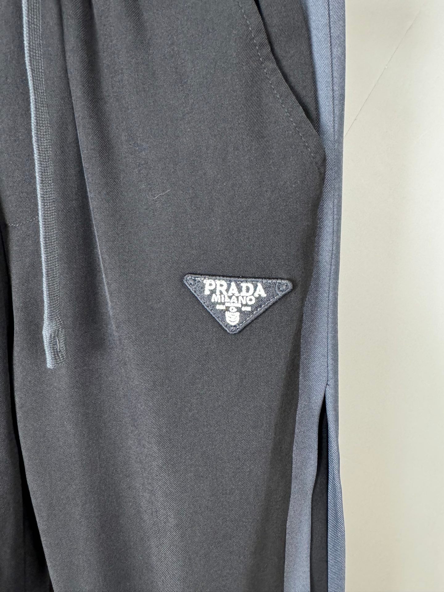 LuxluxHouse Best Quality Clothes Pants Prada