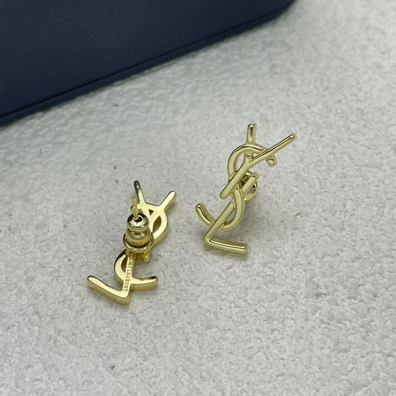 LuxluxHouse Low Price And High Quality Accessories YSL