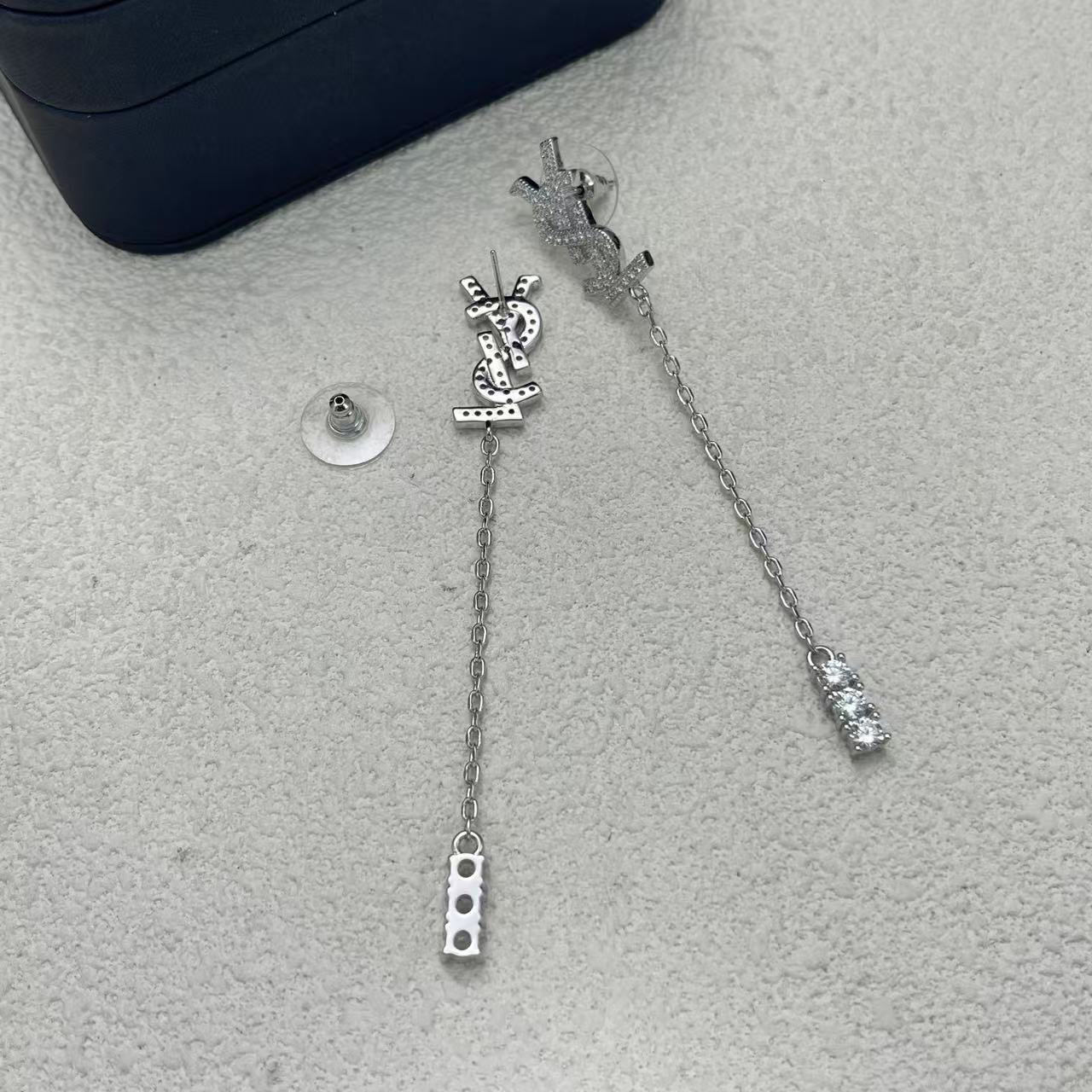 LuxluxHouse Low Price And High Quality Accessories YSL