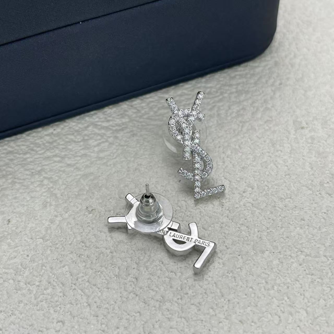 LuxluxHouse Low Price And High Quality Accessories YSL