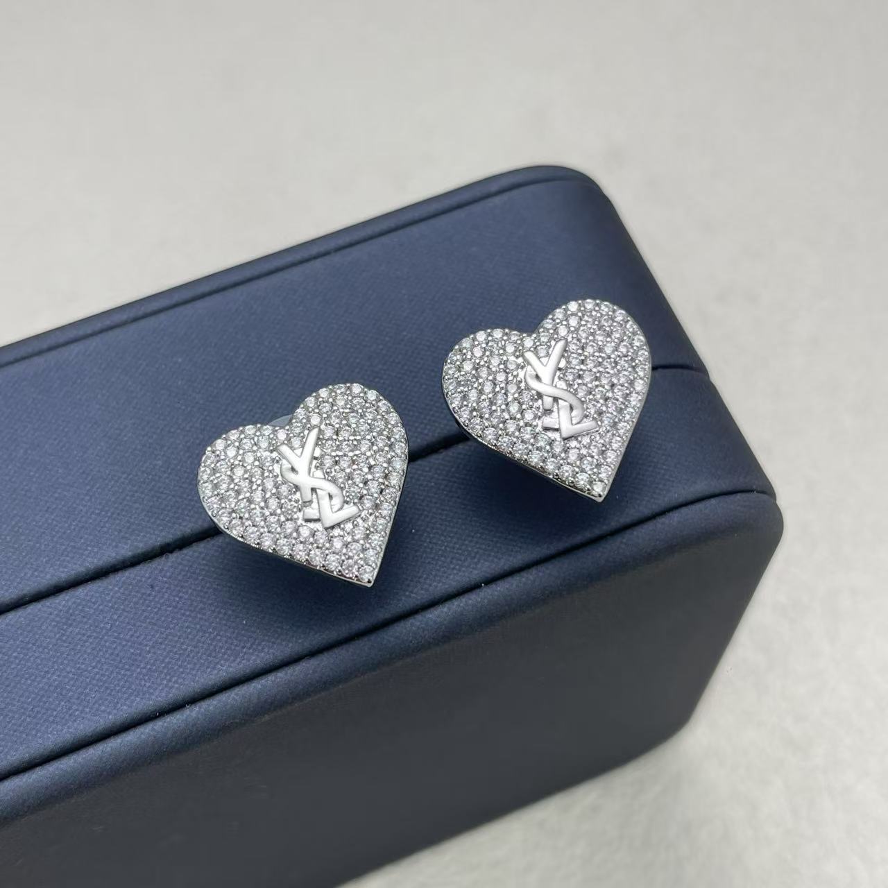 LuxluxHouse Low Price And High Quality Accessories YSL