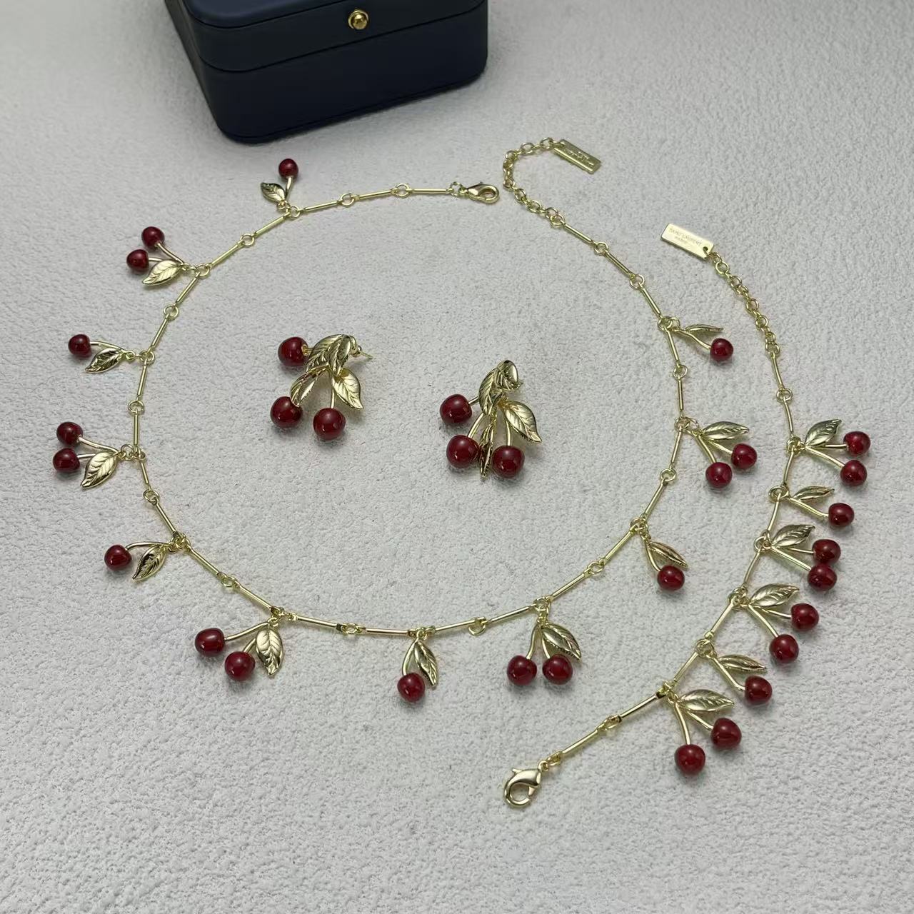 LuxluxHouse Low Price And High Quality Accessories YSL