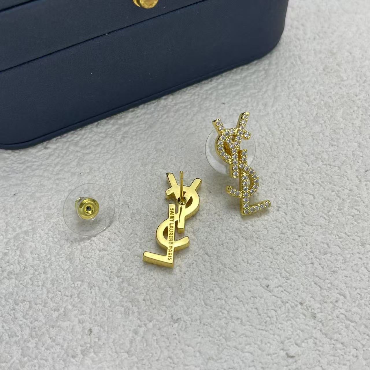 LuxluxHouse Low Price And High Quality Accessories YSL