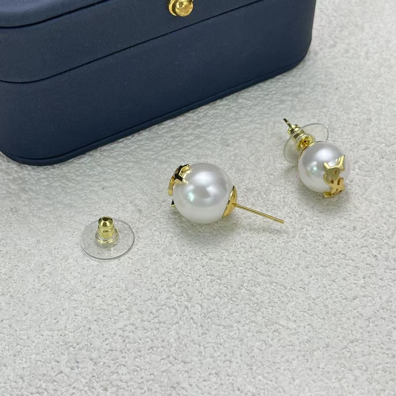 LuxluxHouse Low Price And High Quality Accessories YSL