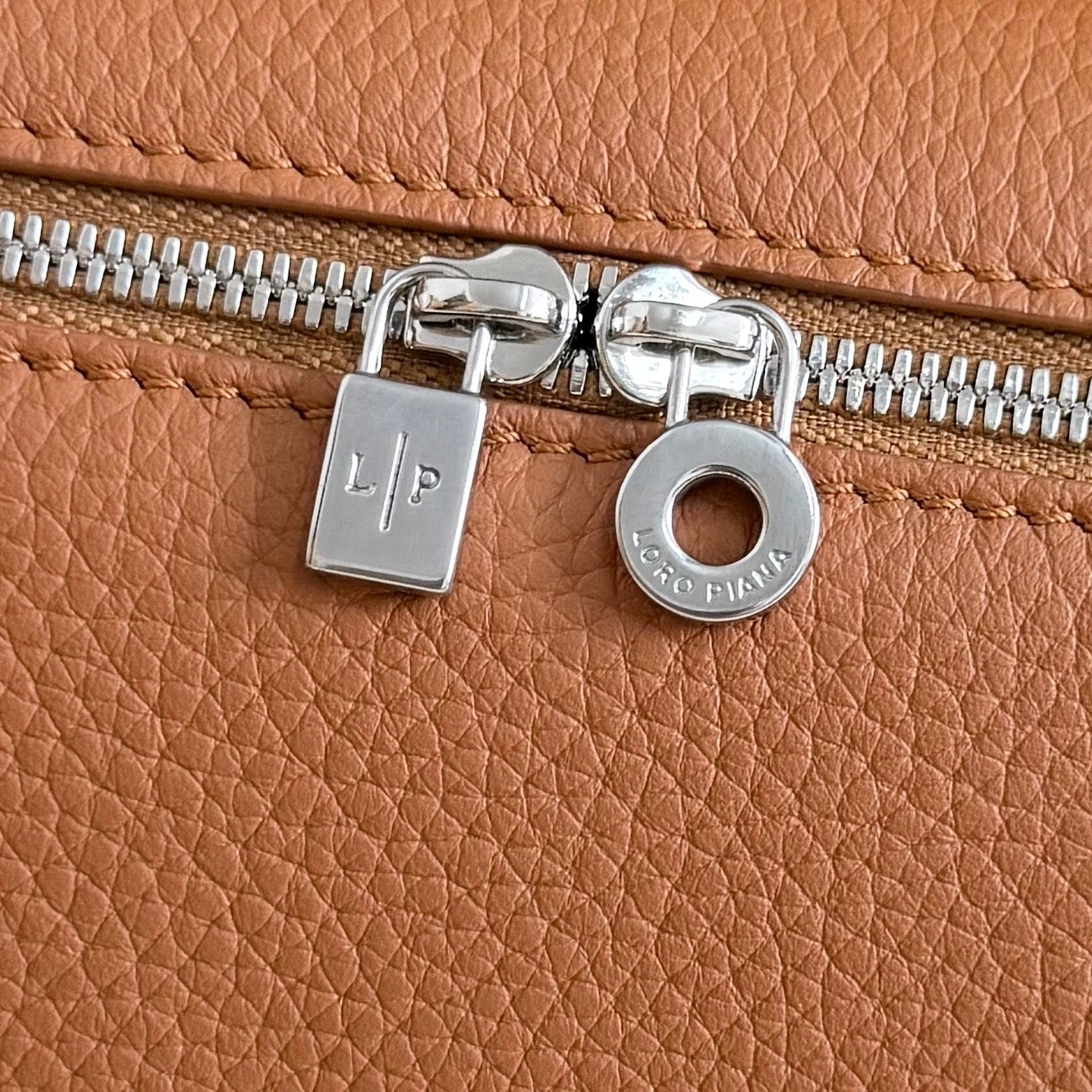 LuxluxHouse Best Quality Bags Loro Piana Women