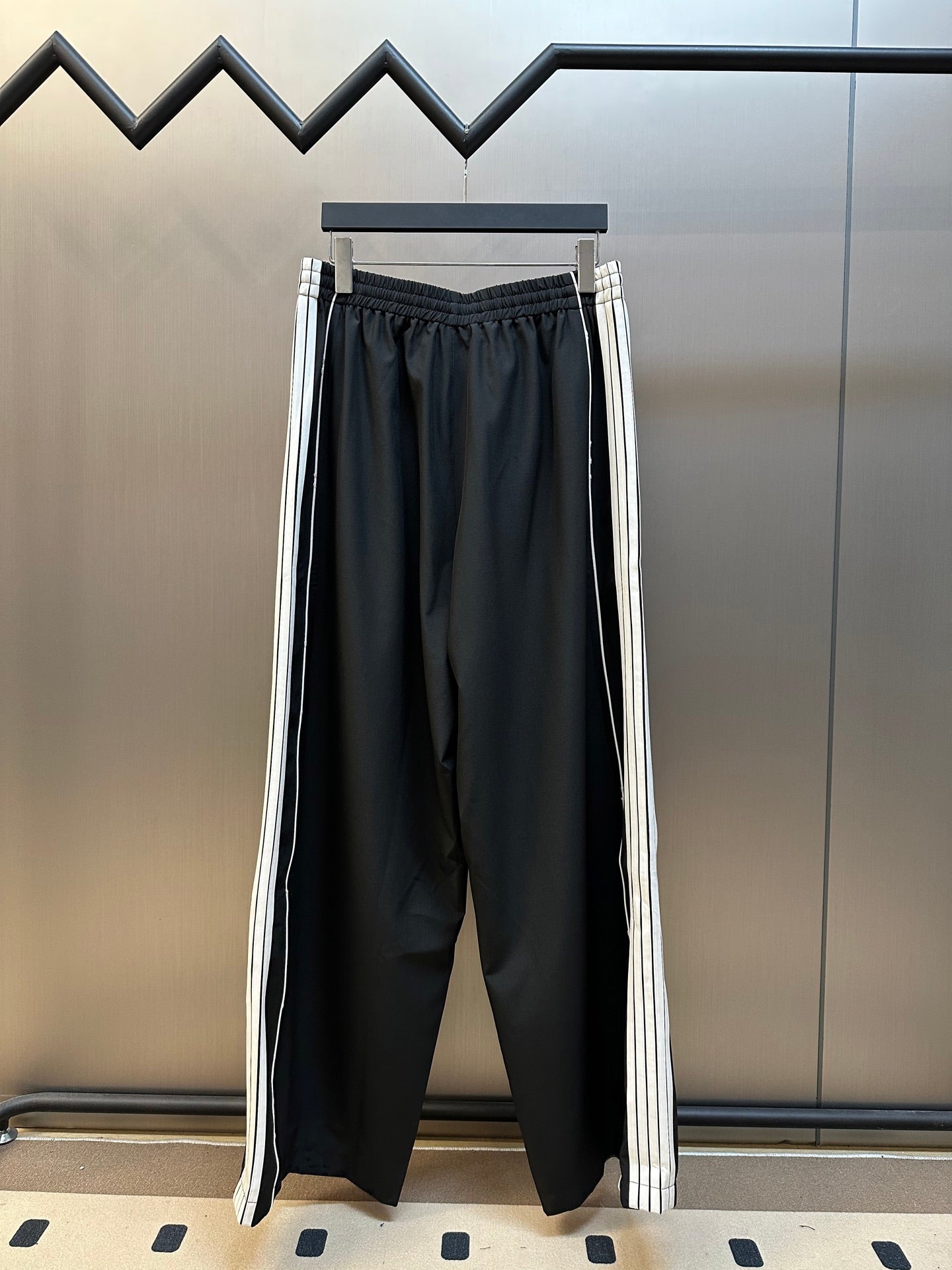 LuxluxHouse Best Quality Clothes Balenciaga Pants