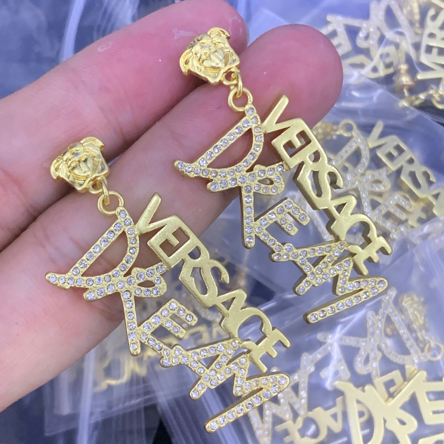 LuxluxHouse Low Price And High Quality Accessories Versace