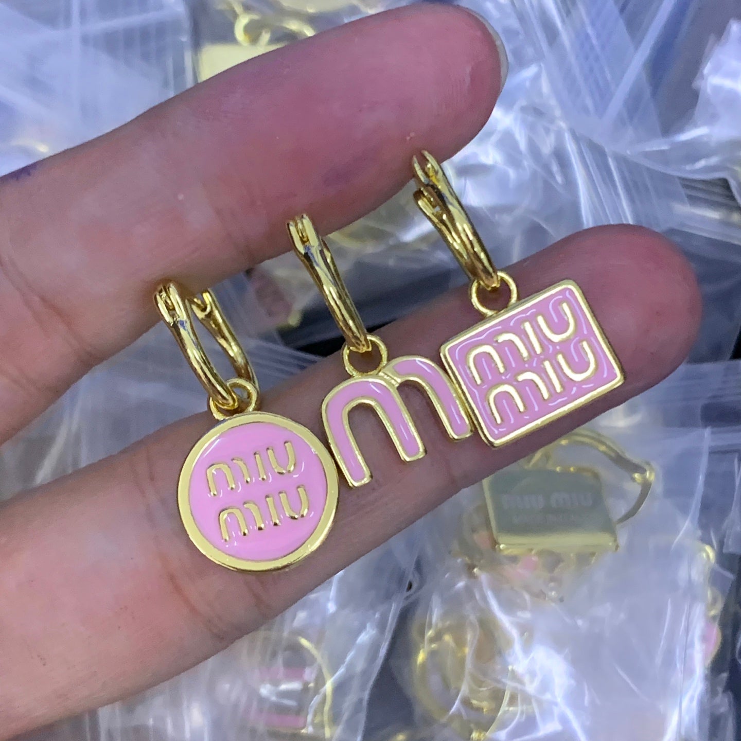 LuxluxHouse Low Price And High Quality Accessories Miu Miu