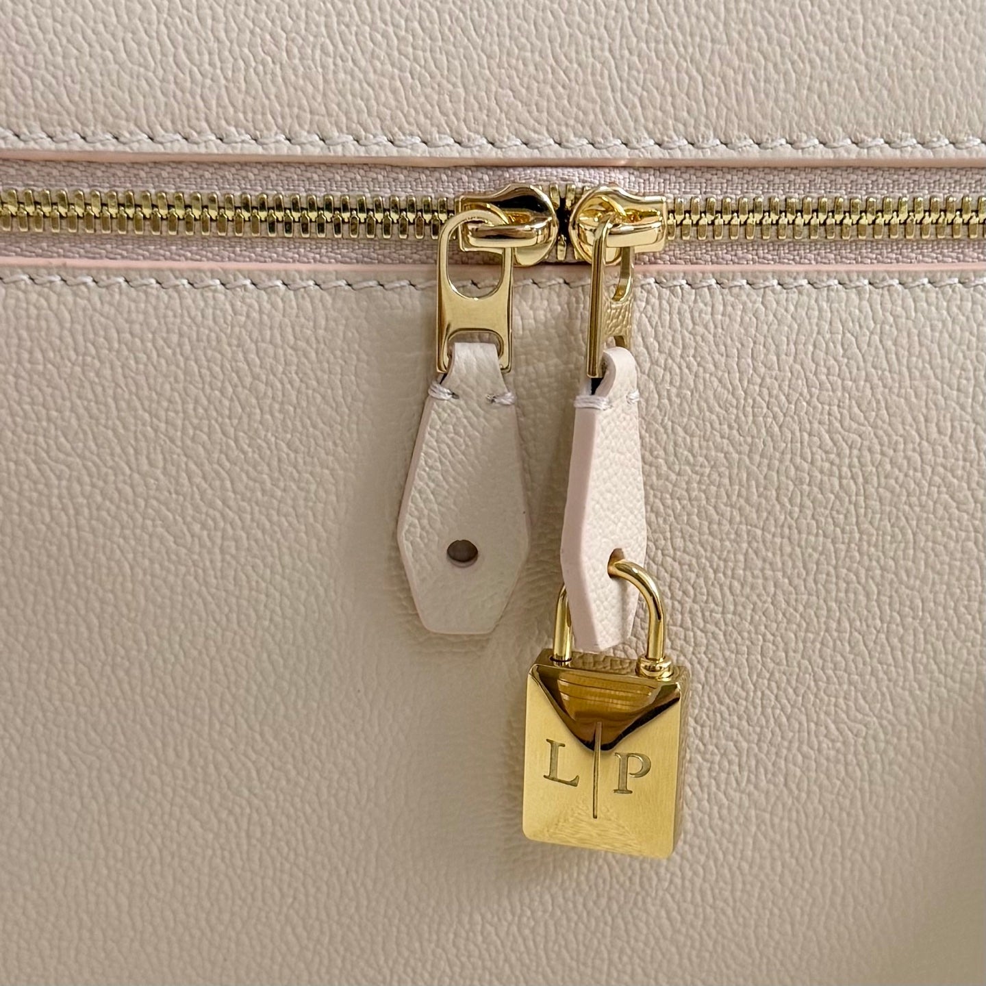 LuxluxHouse Best Quality Bags Loro Piana Women