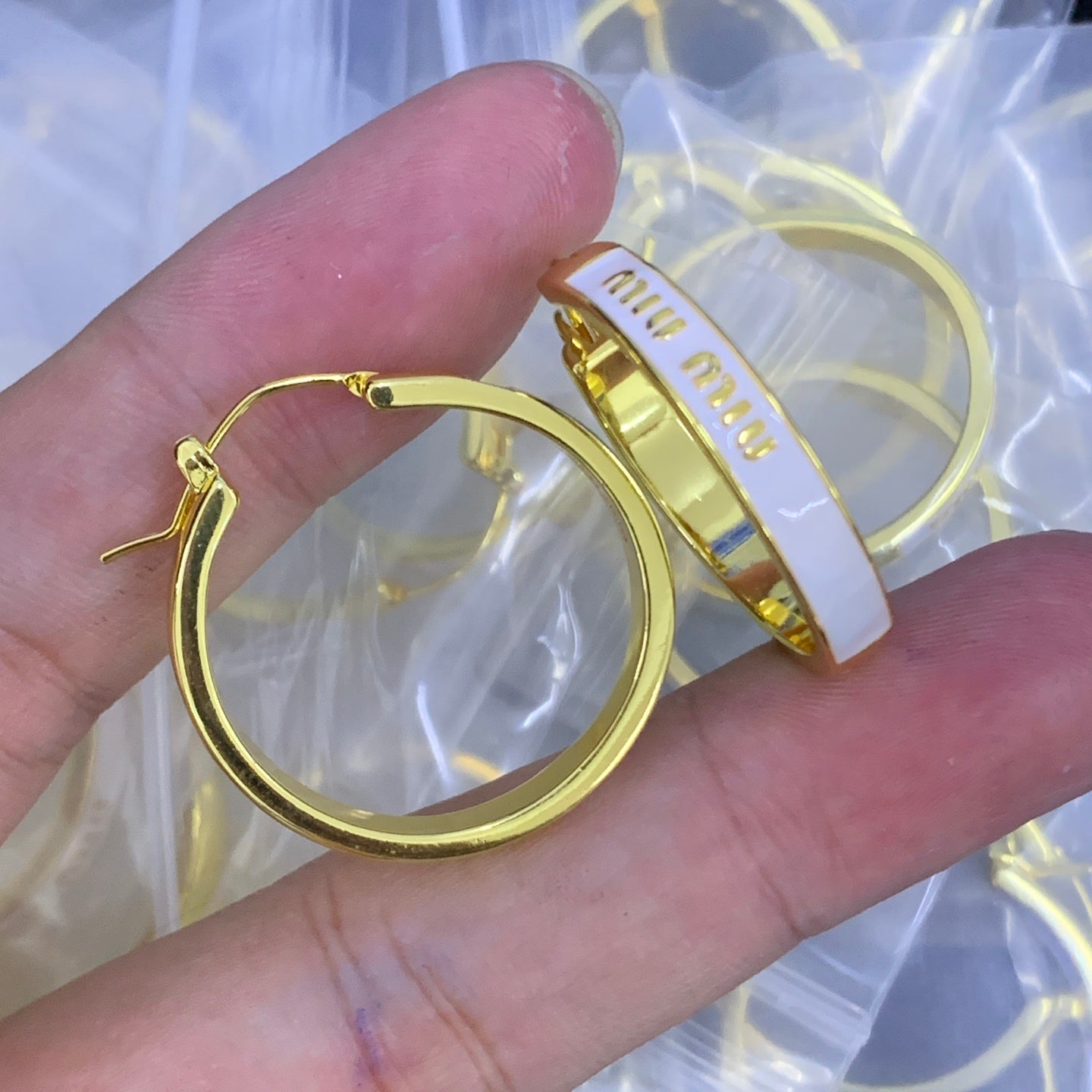 LuxluxHouse Low Price And High Quality Accessories Miu Miu