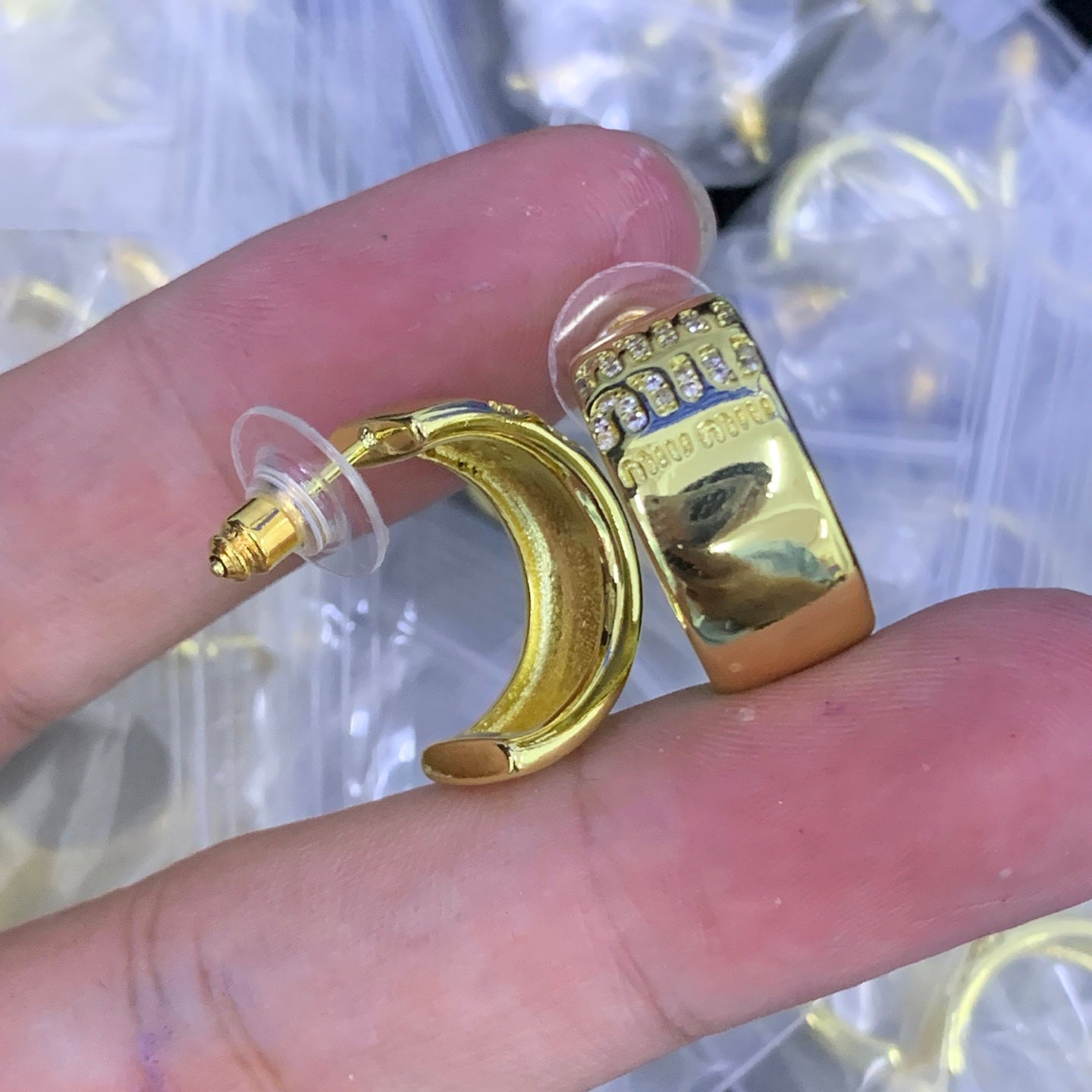LuxluxHouse Low Price And High Quality Accessories Miu Miu