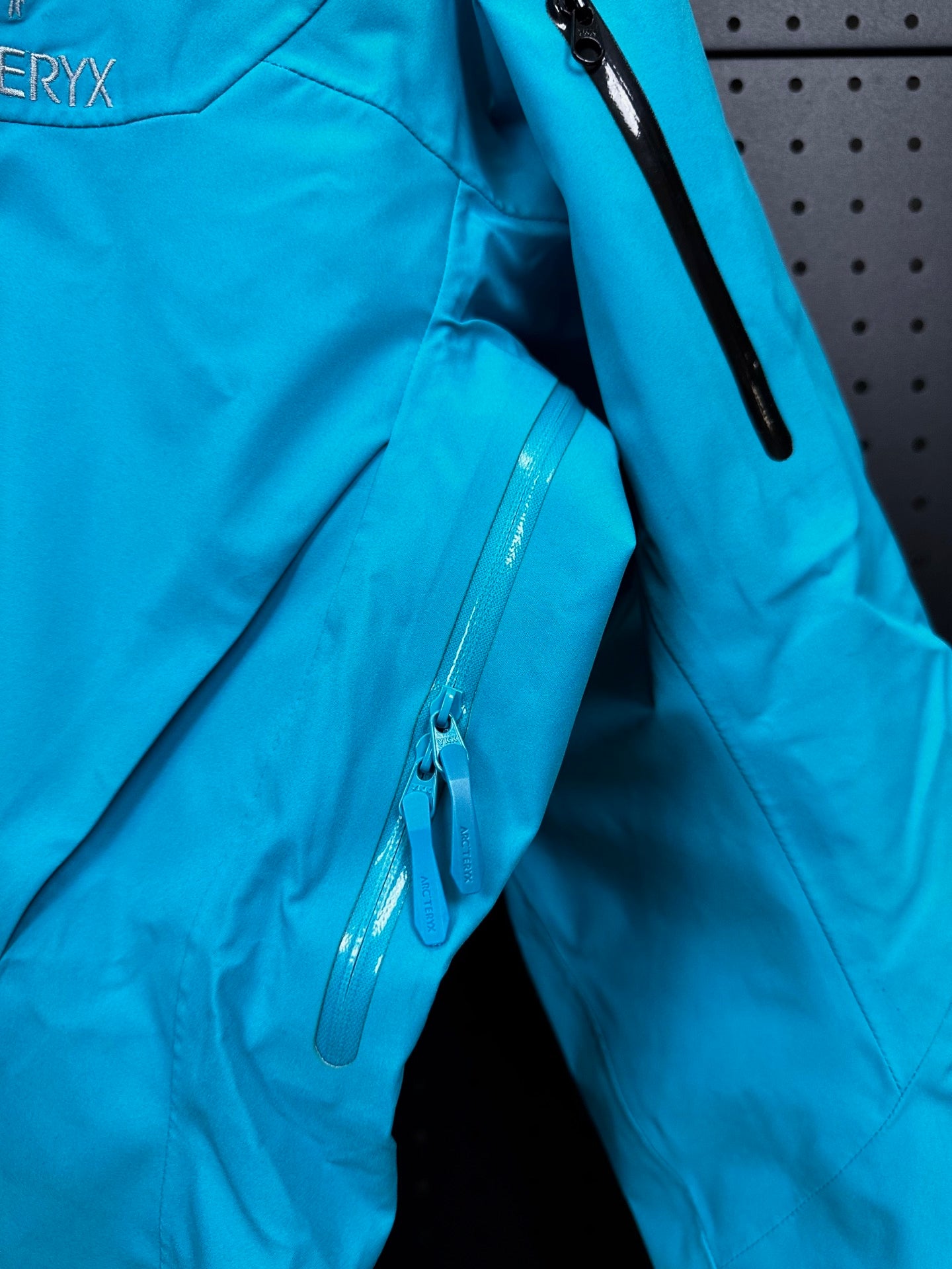 LuxluxHouse Best Quality Clothes Coats & Jackets Arcteryx