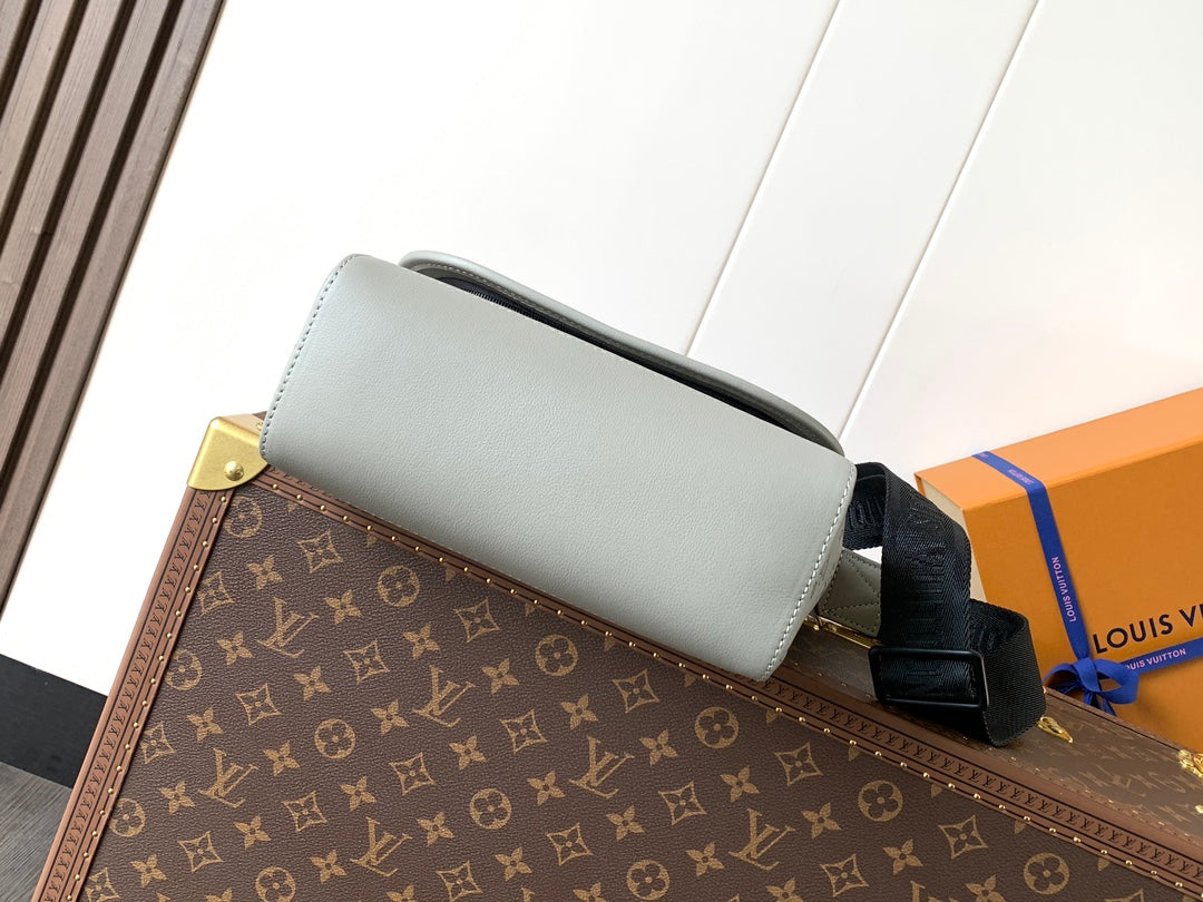LuxluxHouse Best Quality Bags Louis Vuitton Men