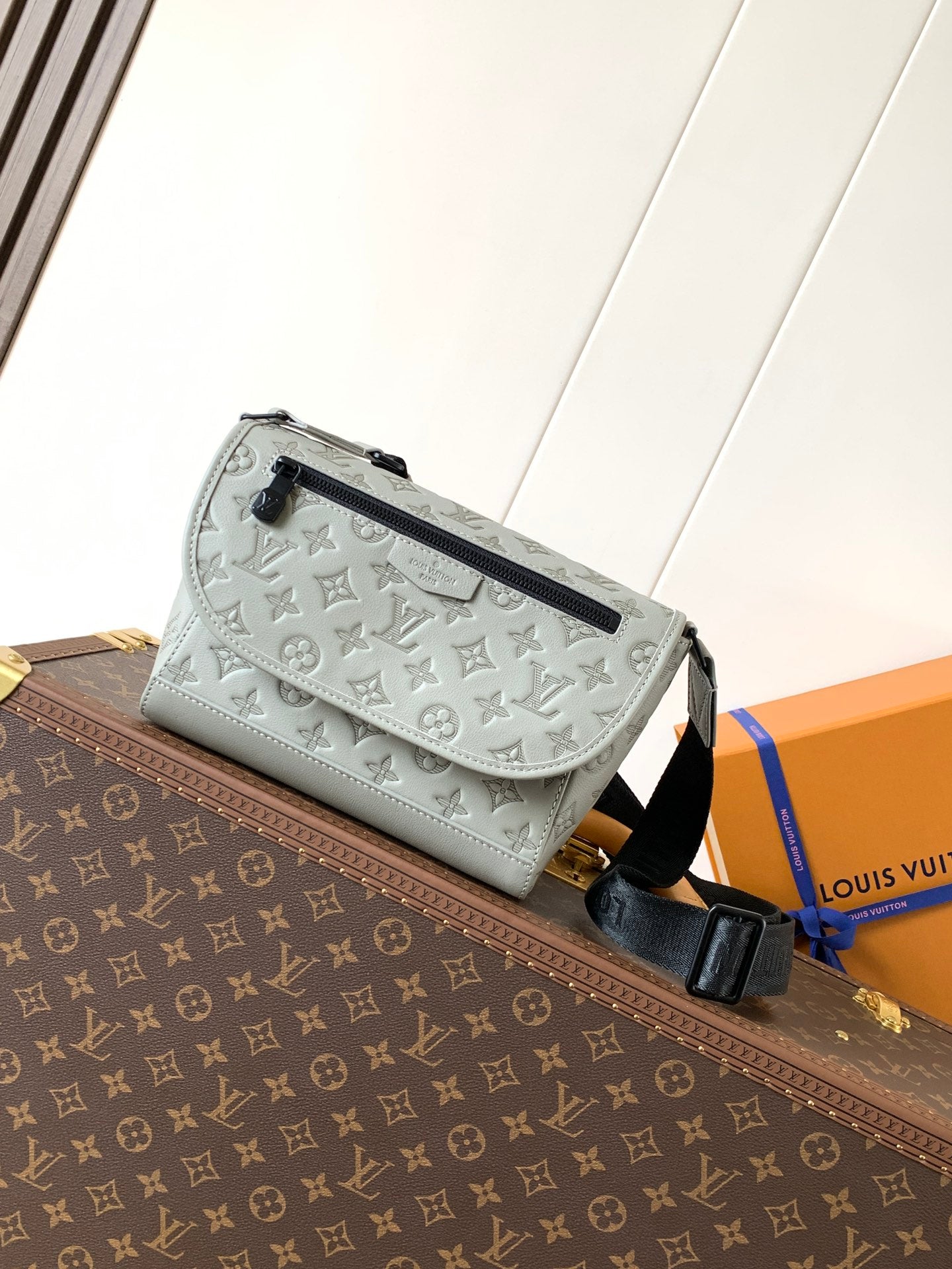 LuxluxHouse Best Quality Bags Louis Vuitton Men