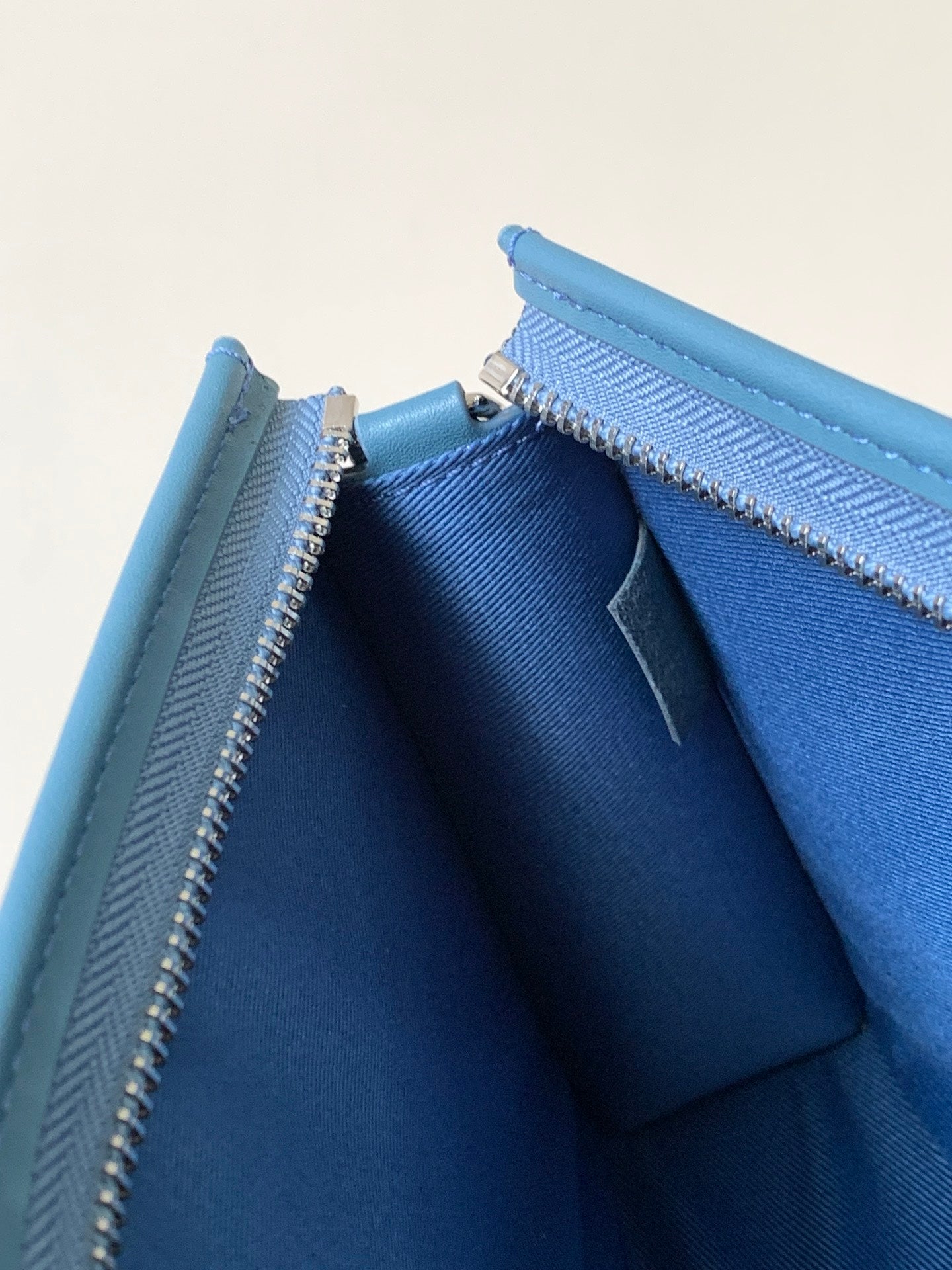 LuxluxHouse Best Quality Bags Louis Vuitton Men