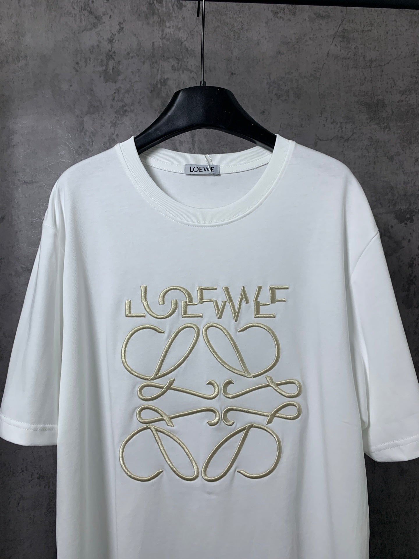 LuxluxHouse Best Quality Clothes T-shirt Loewe