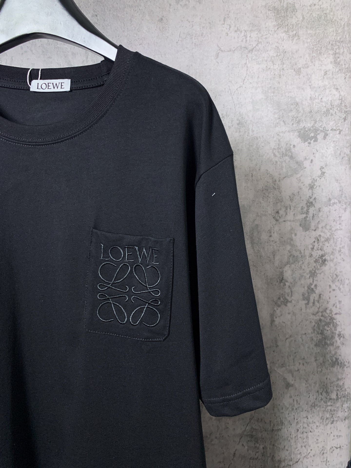LuxluxHouse Best Quality Clothes T-shirt Loewe